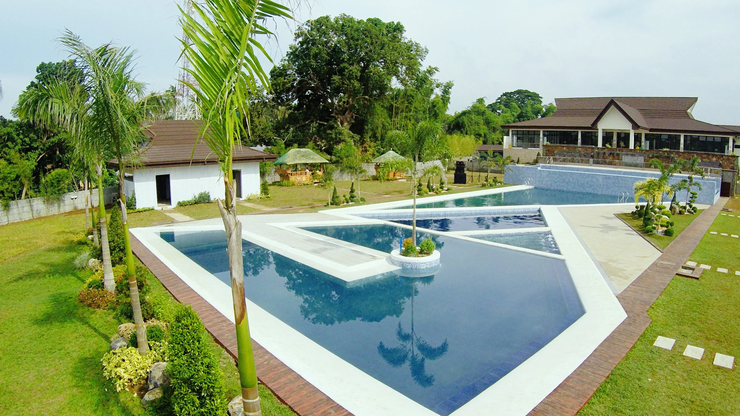 the palms peak resort, batangas resort, ibaan resort, sandalan, ibaan, the palms peak, the palms peak resort, the palms peak pavilion, bahay kubo