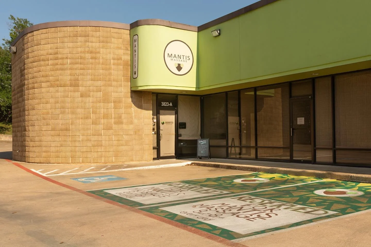 Our Airport Boulevard location has availability for the week! Schedule your next deep tissue online where you can see our full availability- including same day cancellations!