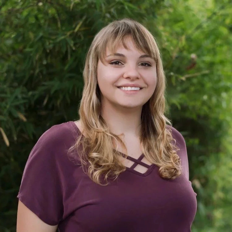 Schedule with our therapist Hannah at our South Congress location on Tuesday March 31st and get $10 off your appointment! 

~~~~

Hannah, LMT. 

Looking to relax, reconnect to your body and recenter yourself? Hannah can help you with that! With a pas