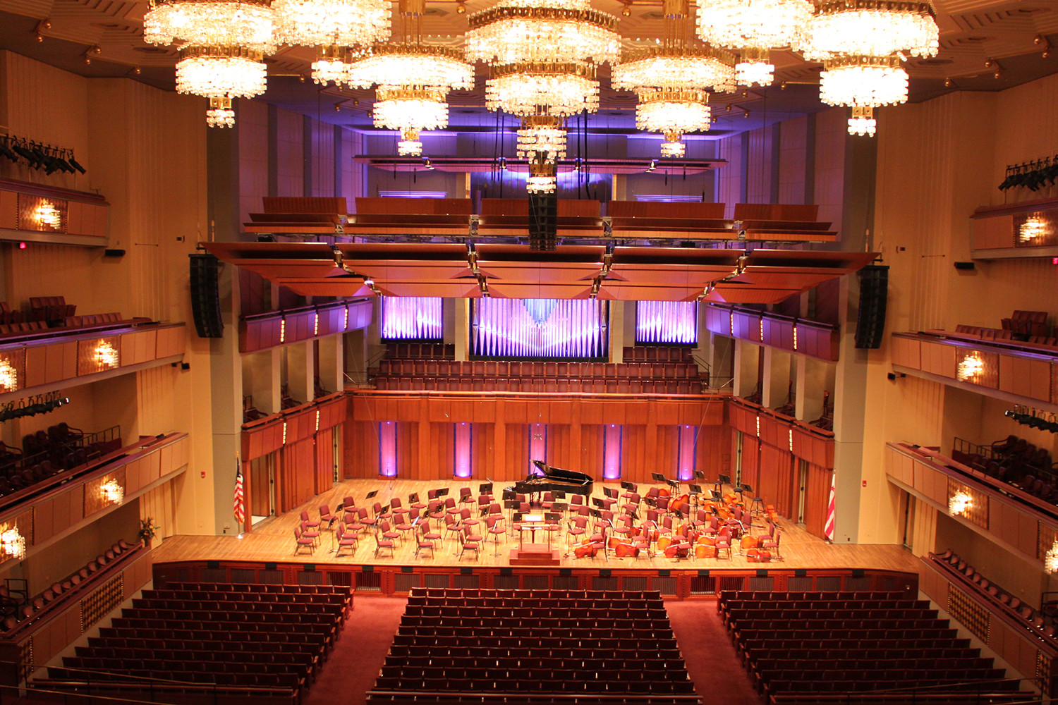 National Symphony Orchestra: Shostakovich's Ninth Symphony / Gerhardt plays Bloch