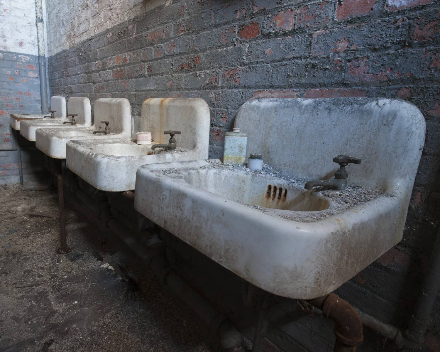 Abandoned Silk Mill_Boise Photographer_Sink.jpg