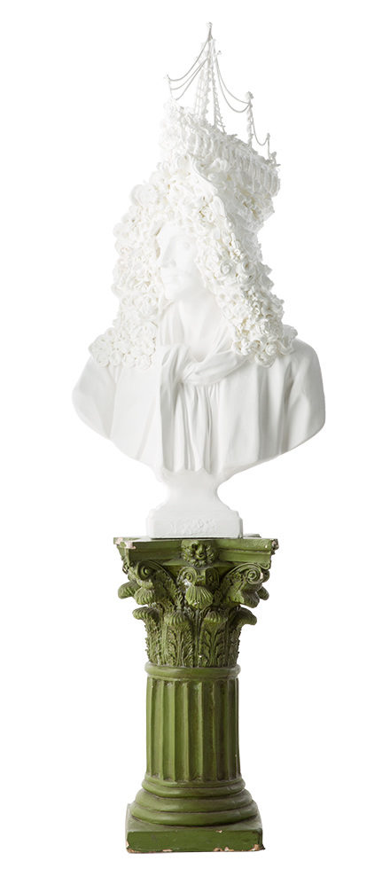 Timeless SALON "Molier", 600mm * 1300mm * 430mm, Mixed Media on Statue