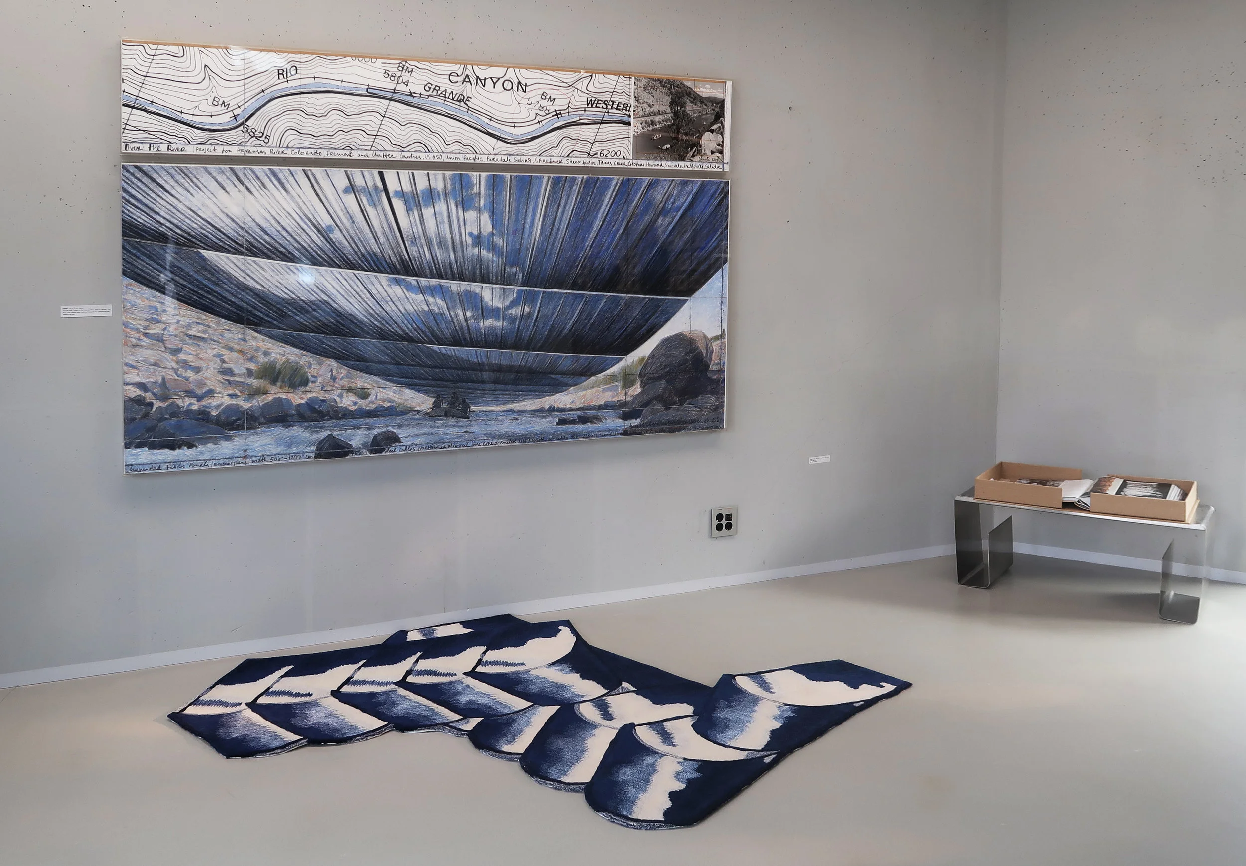 Blue Mineral, 1700mm * 2100mm, Wool, Viscos, Hand-tufted Carpet