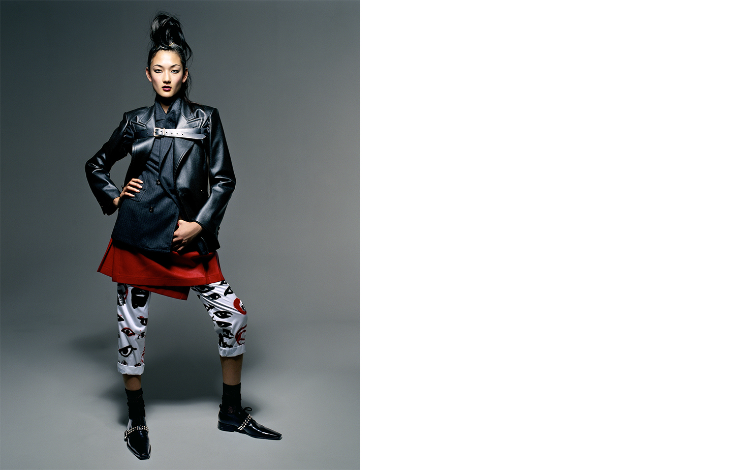   Vogue Japan DRESSING BY DECADE   FASHION EDITOR Tiina Laakkonen MAKE UP Lisa Eldridge 