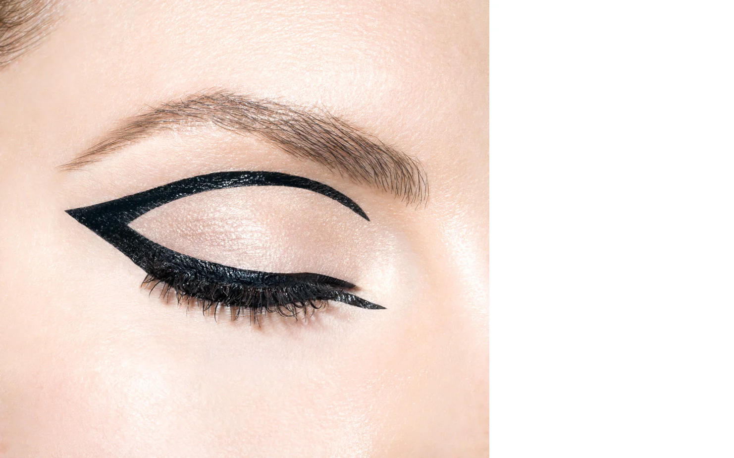 Revlon AGENCY AR New York / Fallon CREATIVE DIRECTOR Jennifer Alfson MAKEUP ARTIST Fulvia Farolfi