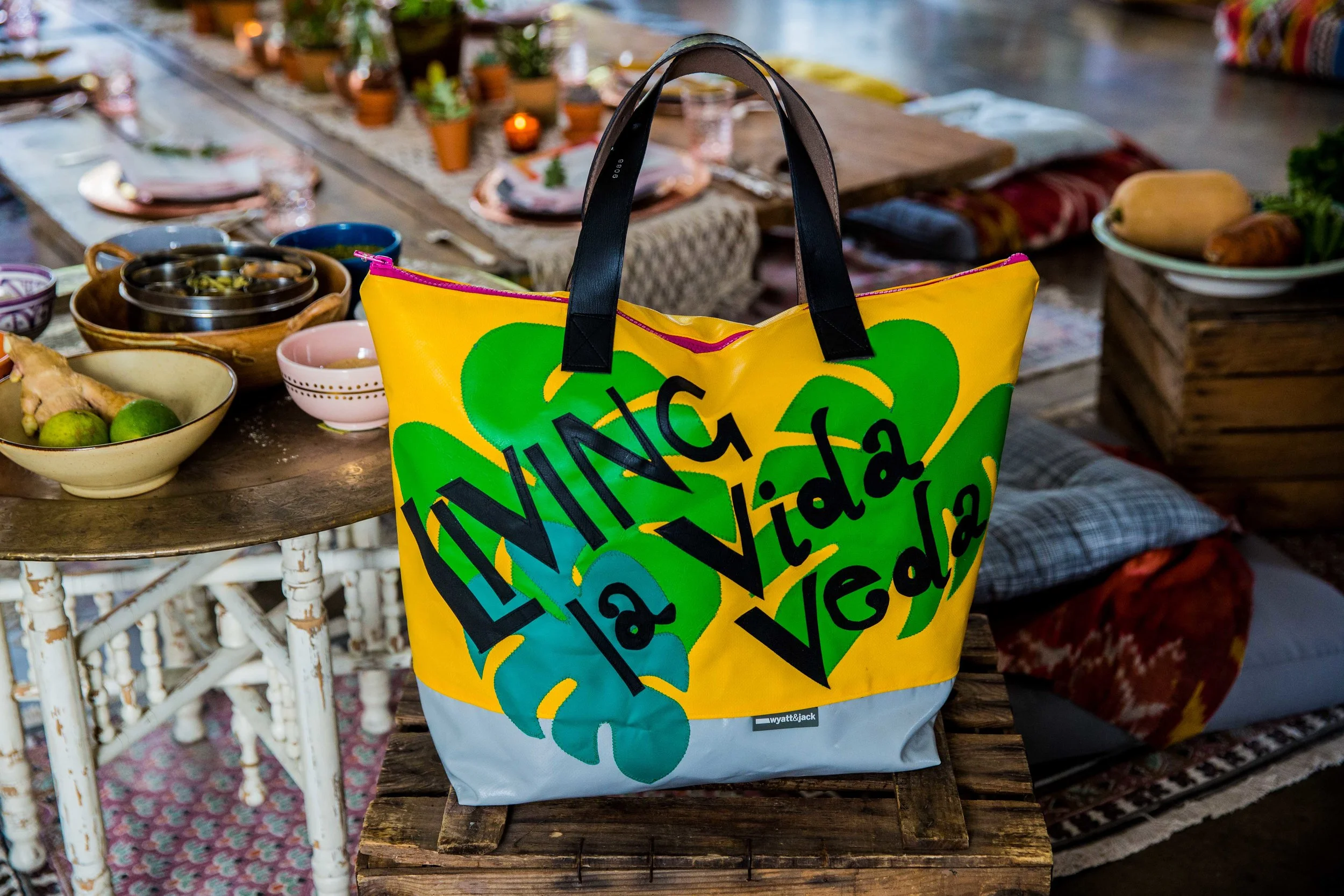 COMPETITION TIME: LIVING LA VIDA VEDA BAG 