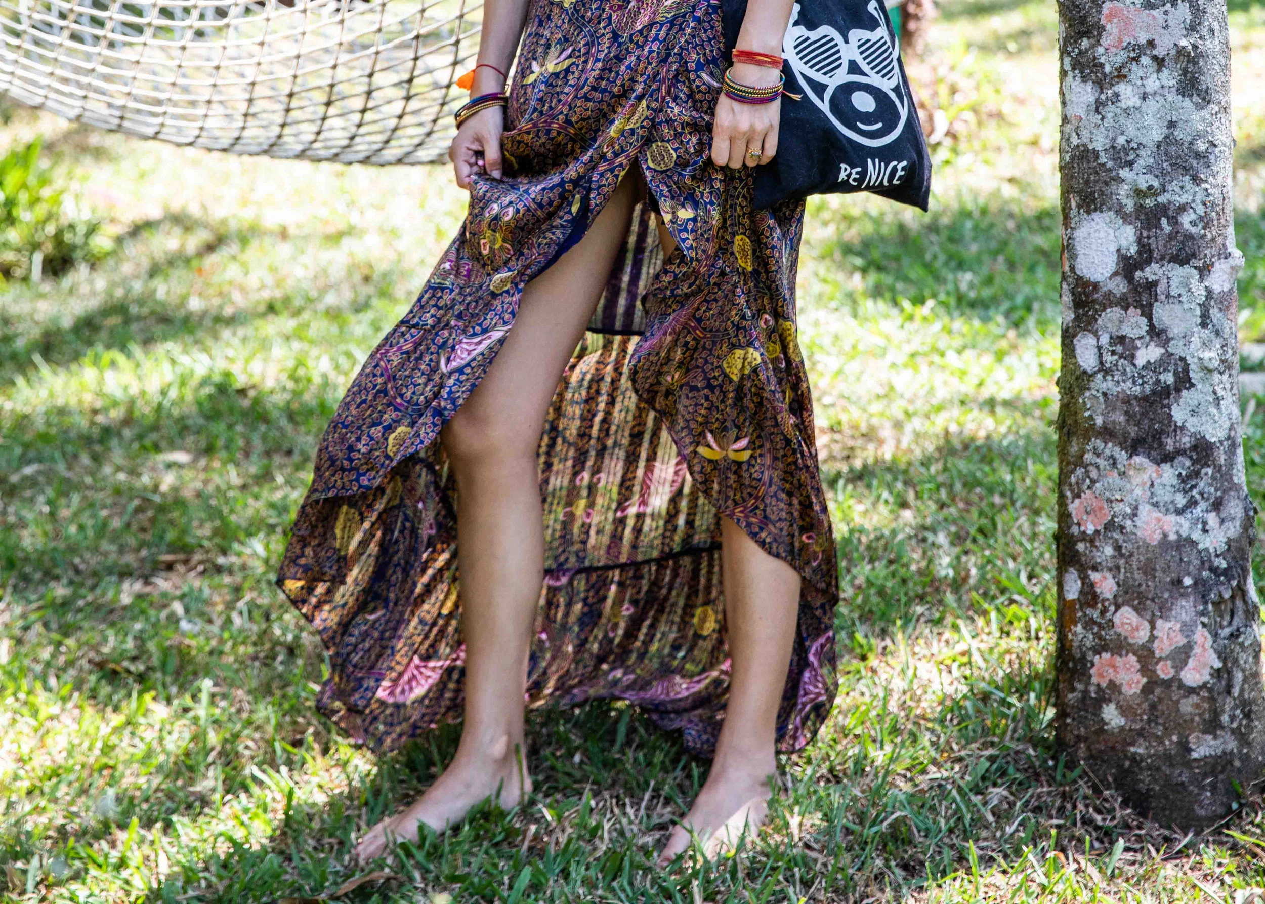 WHY YOU SHOULD WALK BAREFOOT EVERY DAY