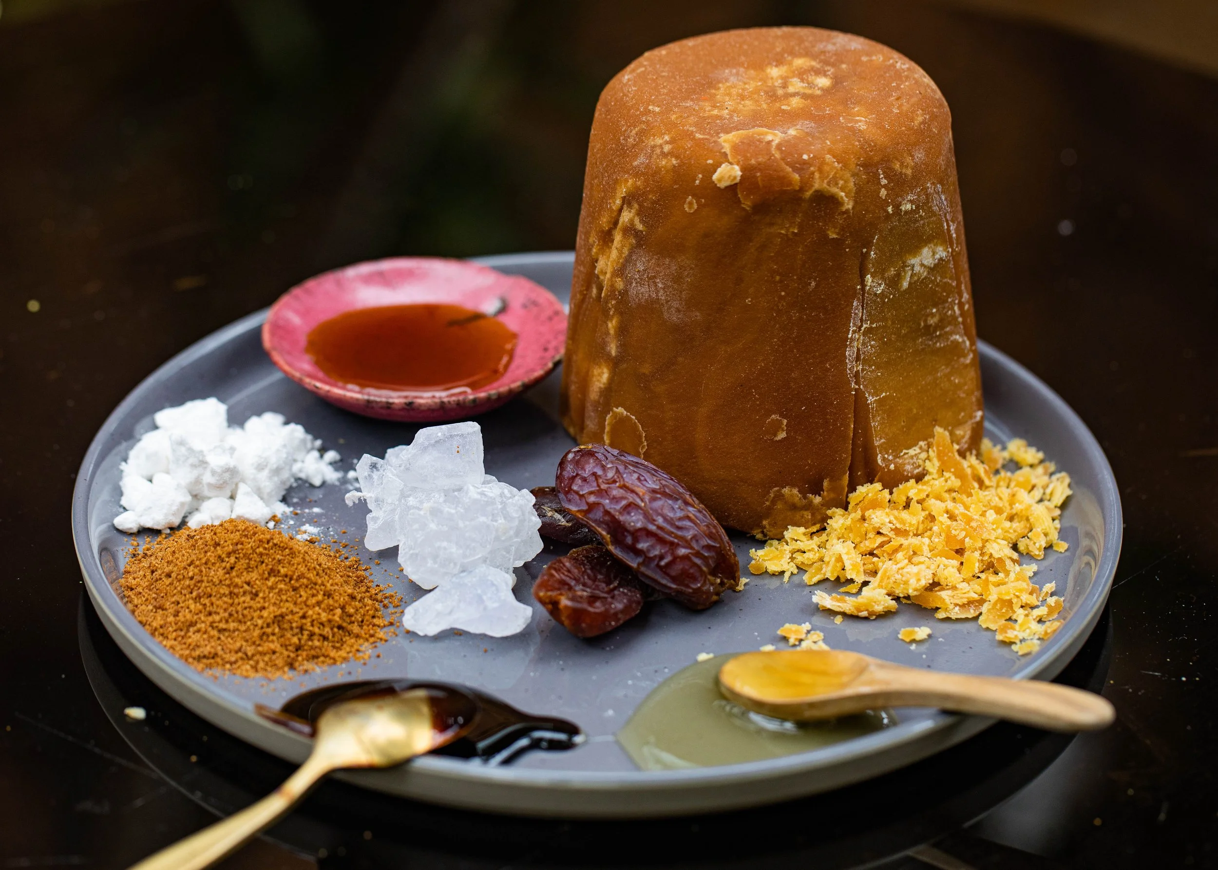 AYURVEDA SUGAR ALTERNATIVES AND THEIR DOSHIC EFFECTS