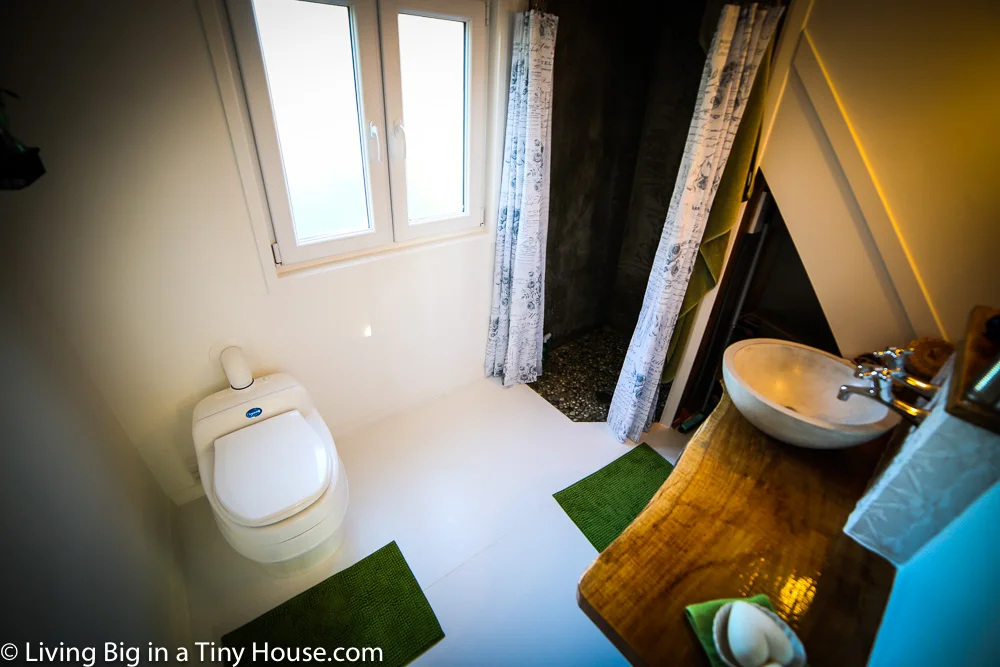Photo credit http://livingbiginatinyhouse.com
