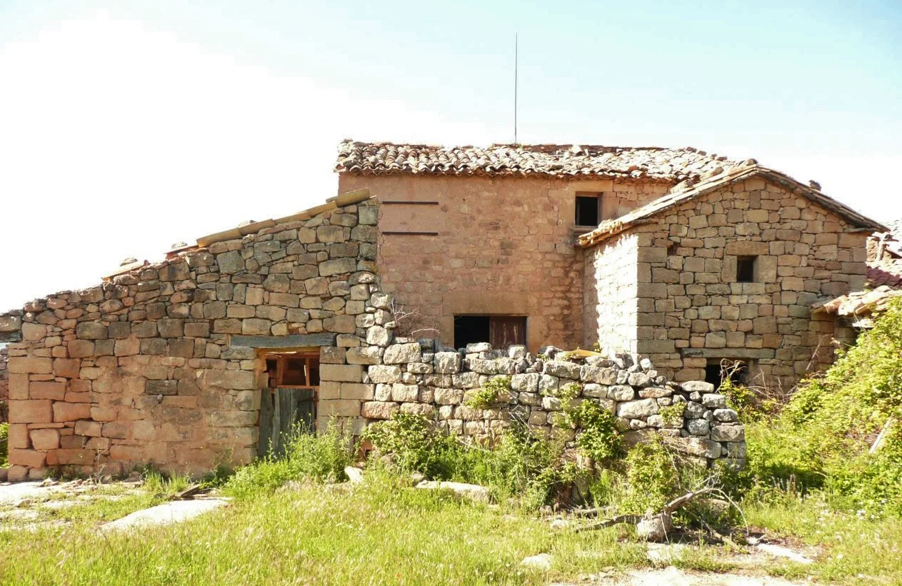 MOBLELLA CERCANA.jpg