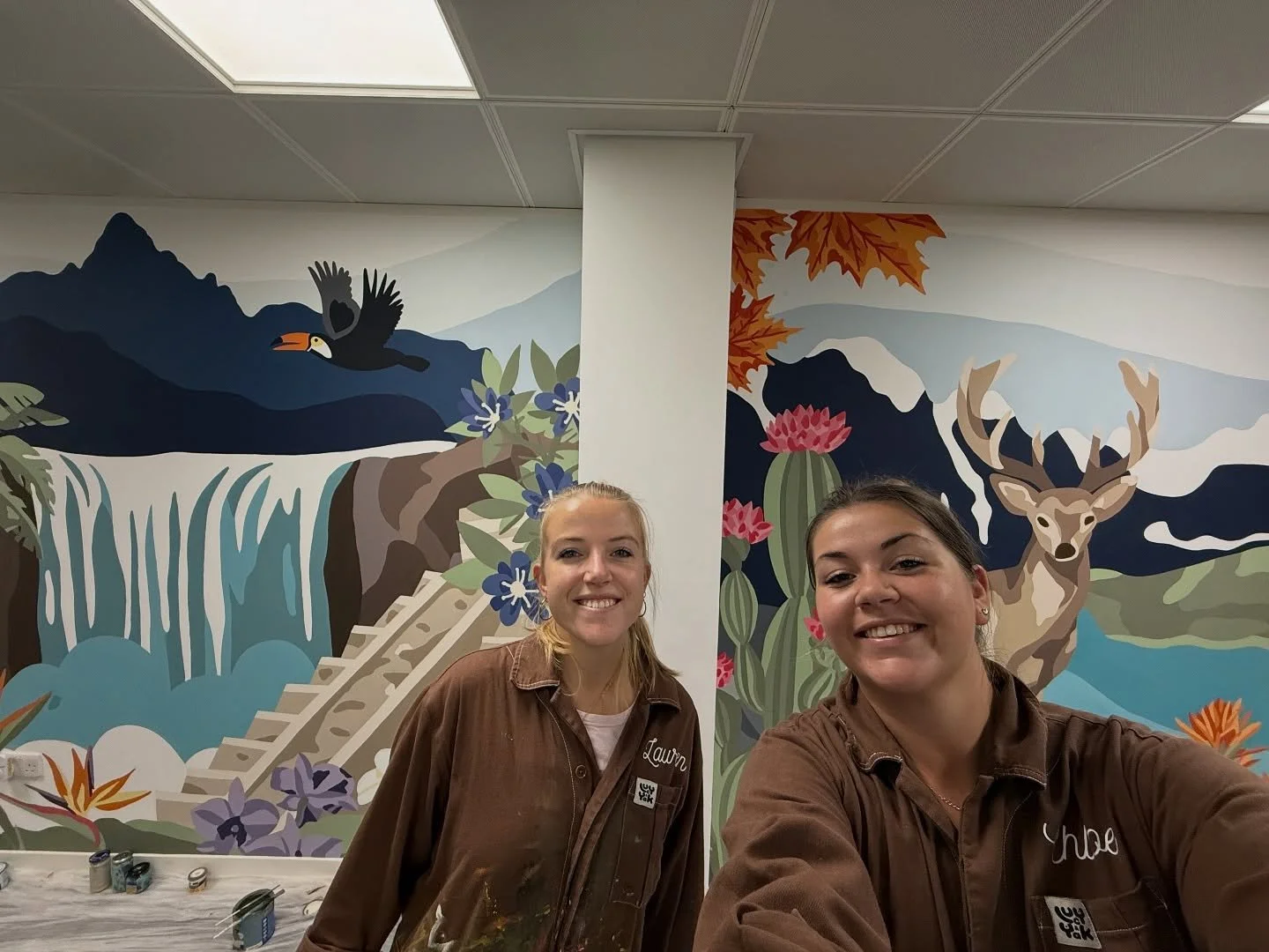 What an awesome week! 🌺 We had some pretty long days getting this done, but it was absolutely worth it🦌 We&rsquo;re feeling pretty proud of ourselves right now 🌴

What side is your favourite? Deer or Waterfall?