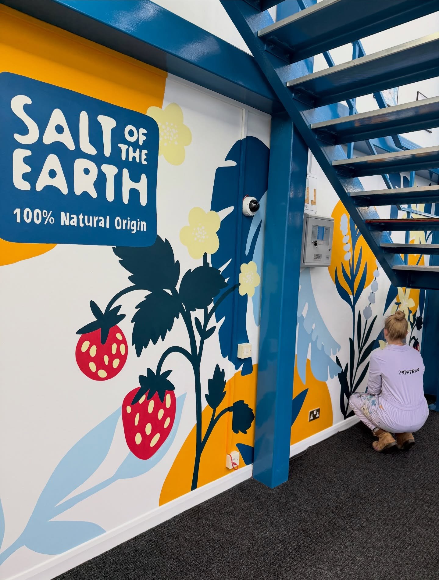 Love all the colours in this mural 🧡