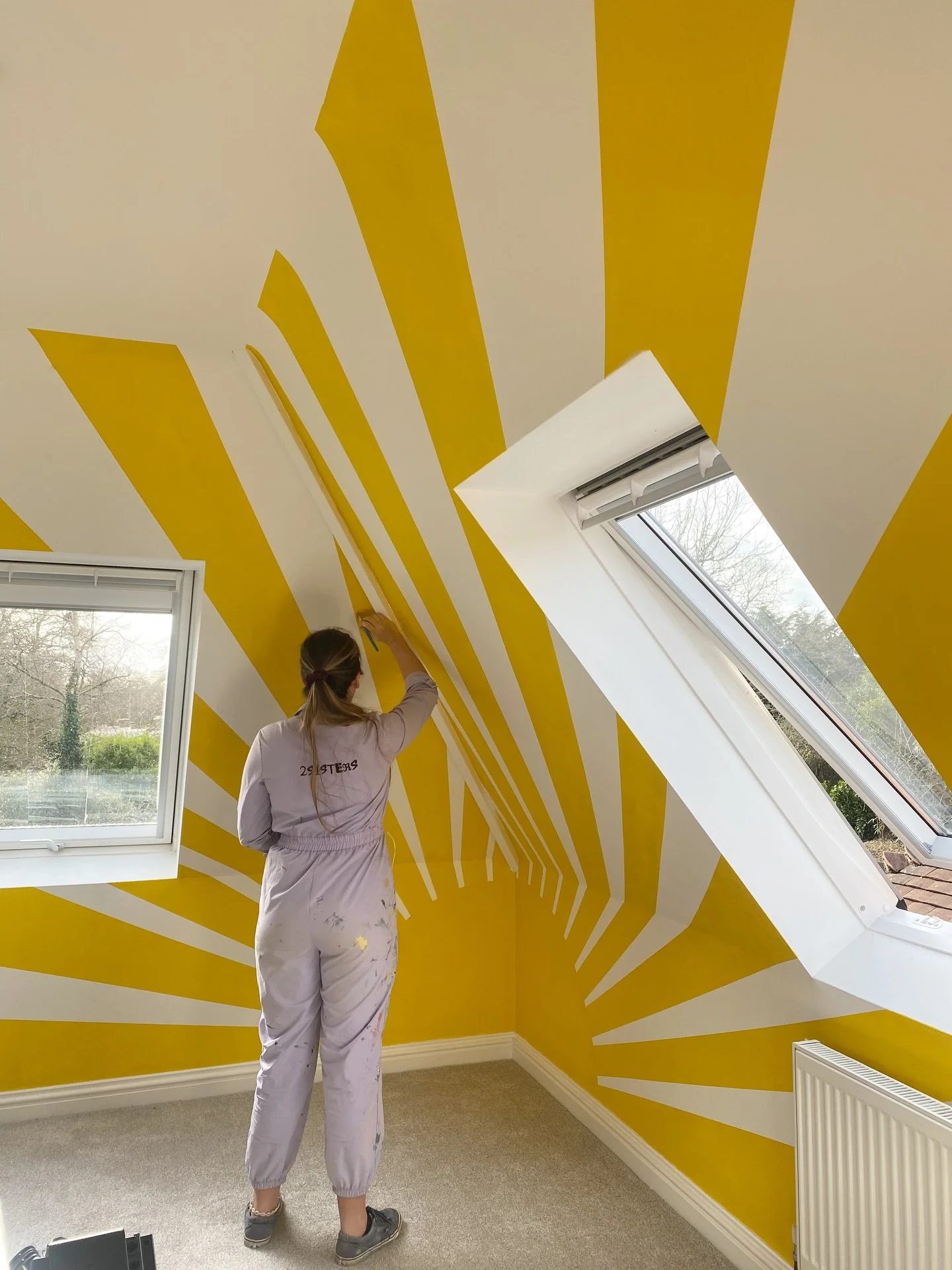 All of these murals are in the same house 😍 A few years ago we worked with a client to bring their walls to life with 3 unique hand painted murals, which one is your favourite? 🌈🌸