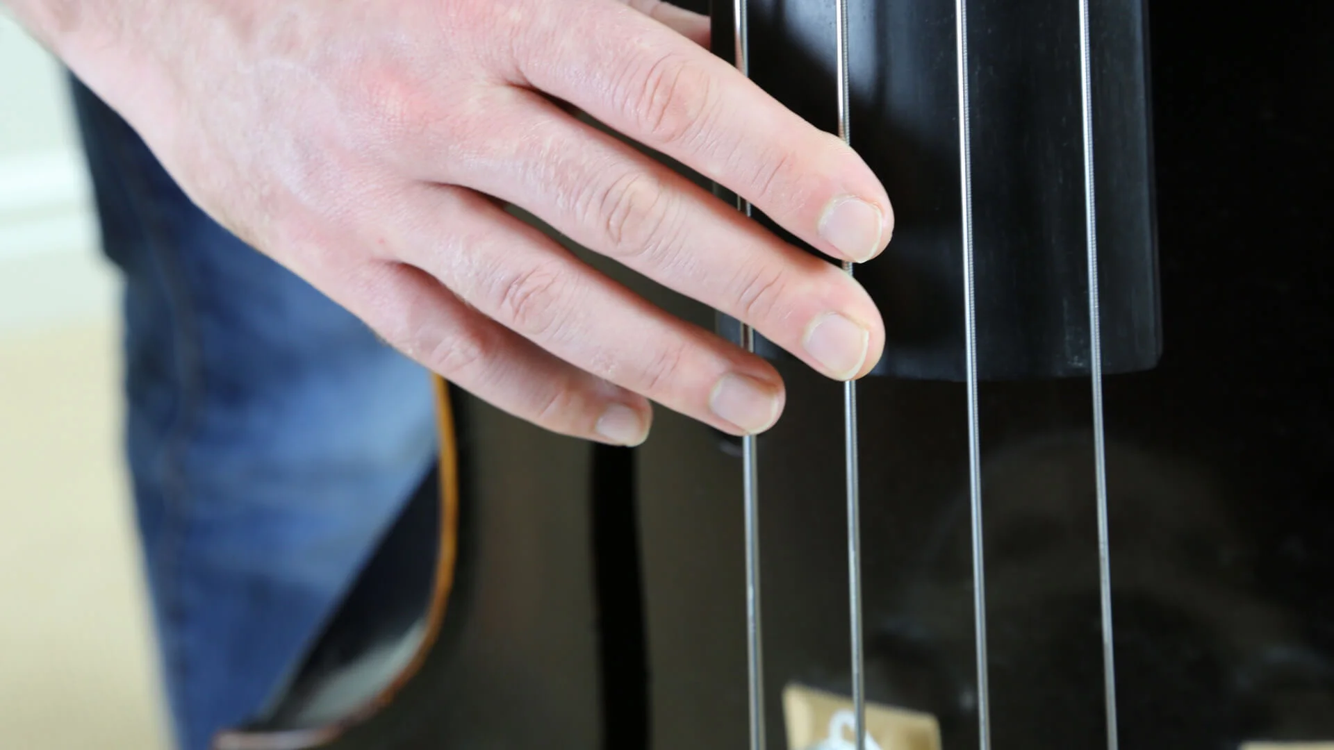 Ghost Notes And Slapped Notes To Make Your Bass Playing Groove!