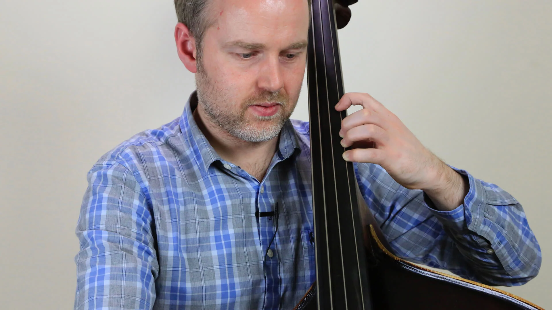 Left Hand Shape: Technique Tip for Beginner Double Bassists