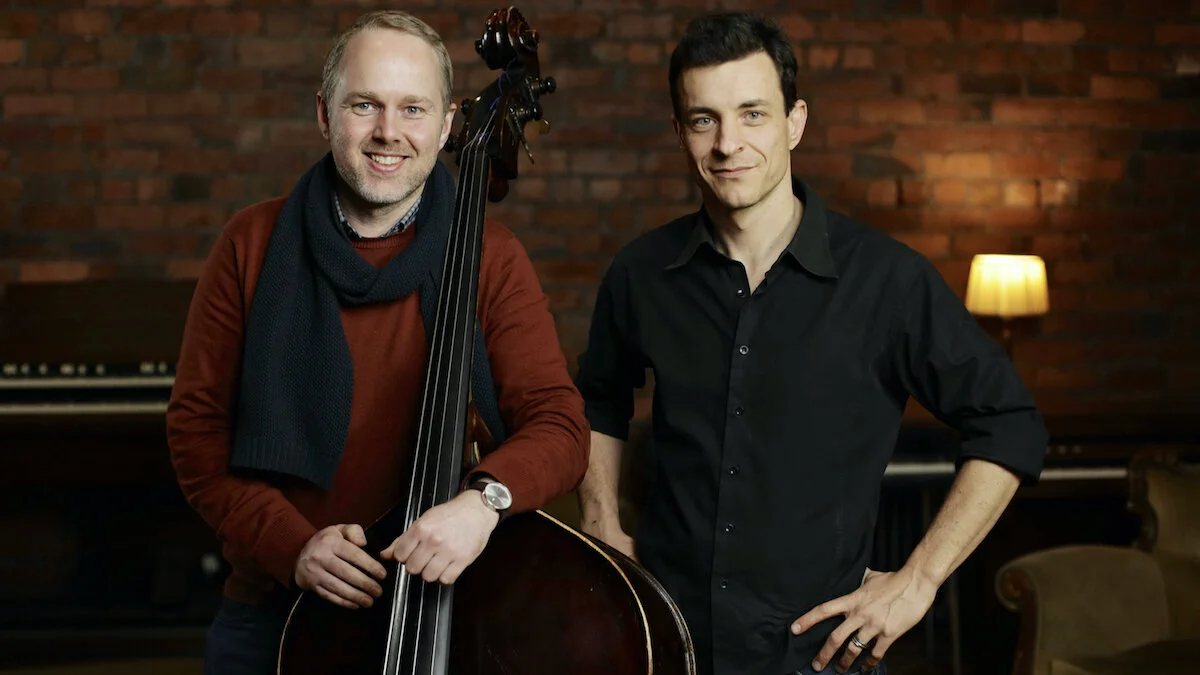 Double Bass Amplification for Bowing
