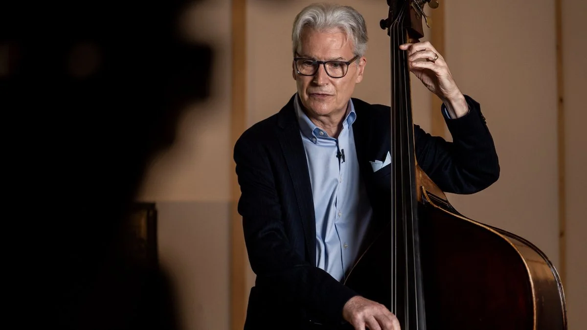 Building Bass Lines with Lower Leading Tones