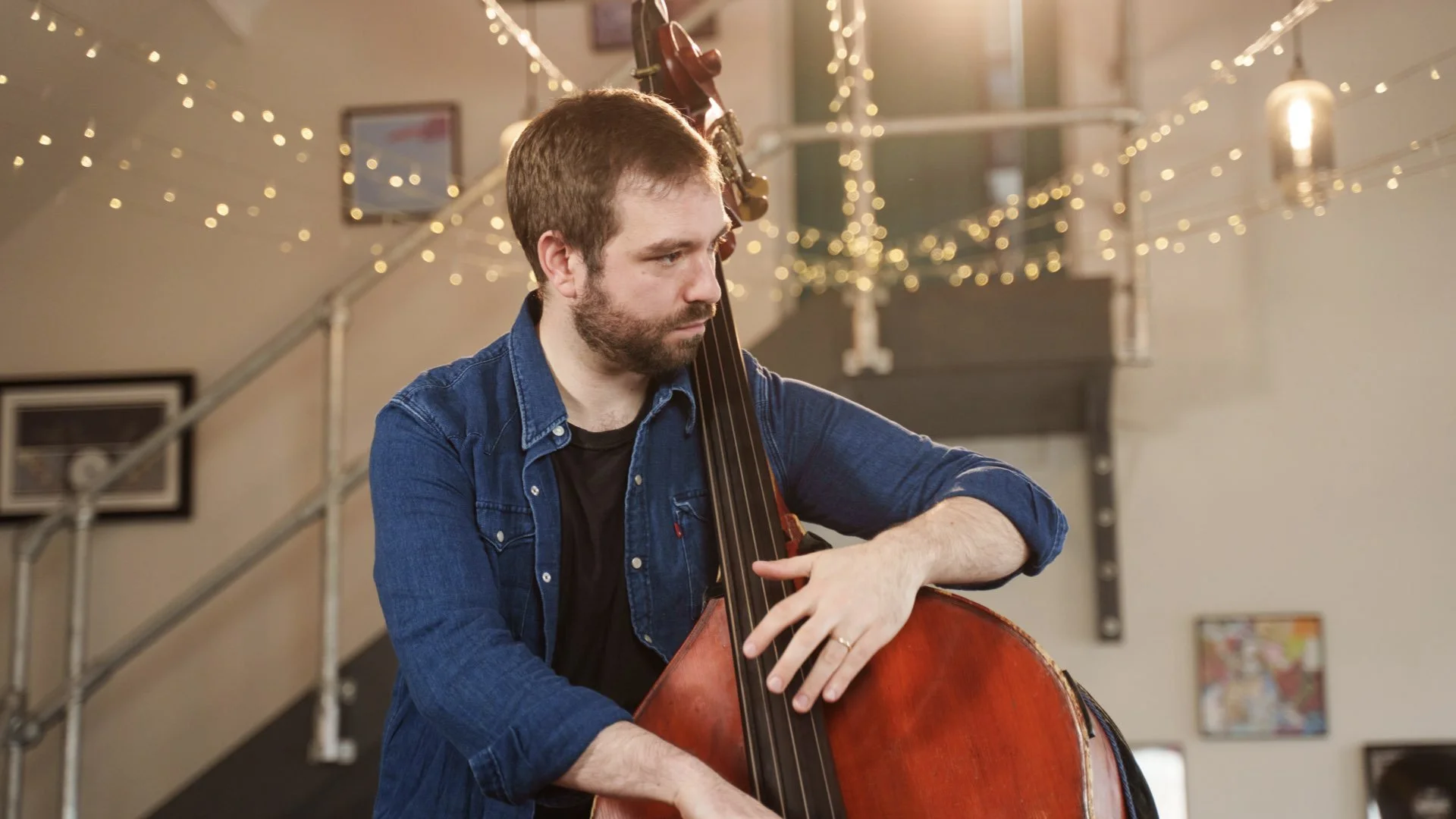 Interview/Performance with Andrew Robb