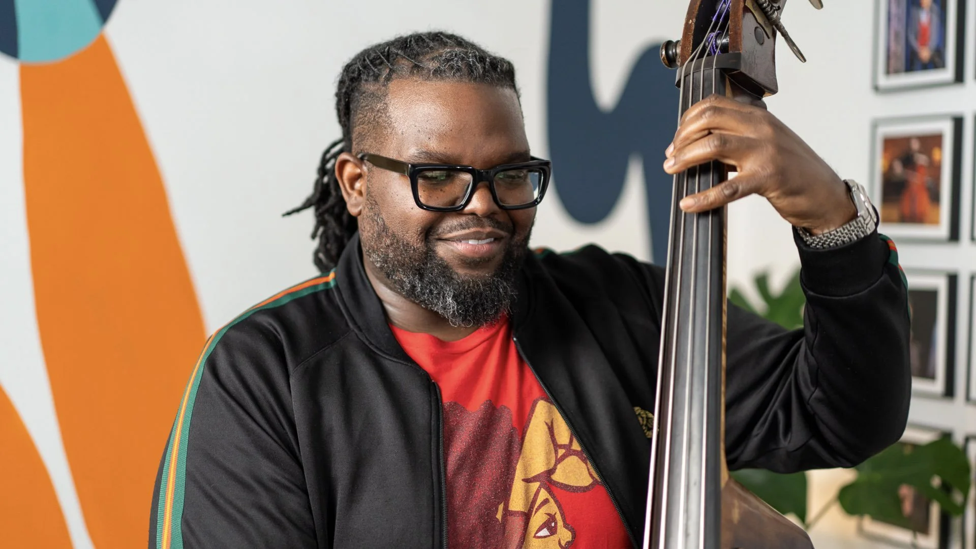 Jahmal Nichols – Grooving with Gregory Porter