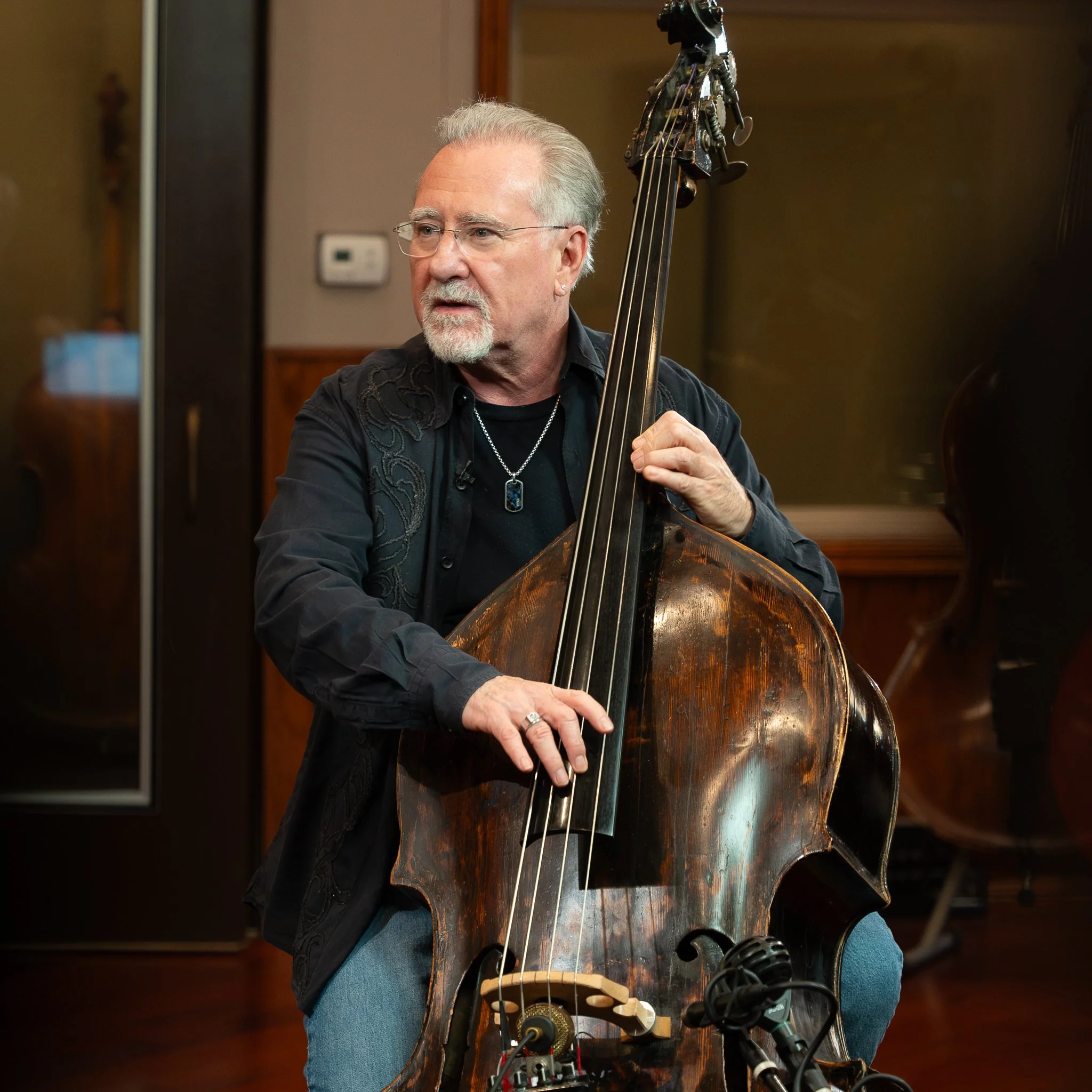 Our Masterclass with the great @Bri@brianbrombergbass  covers his approach to the double bass and unique musical vision. If you're a fan of this ground breaking artist, head over to Discover Double Bass. 

#doublebass #contrabass #uprightbass #baixoa