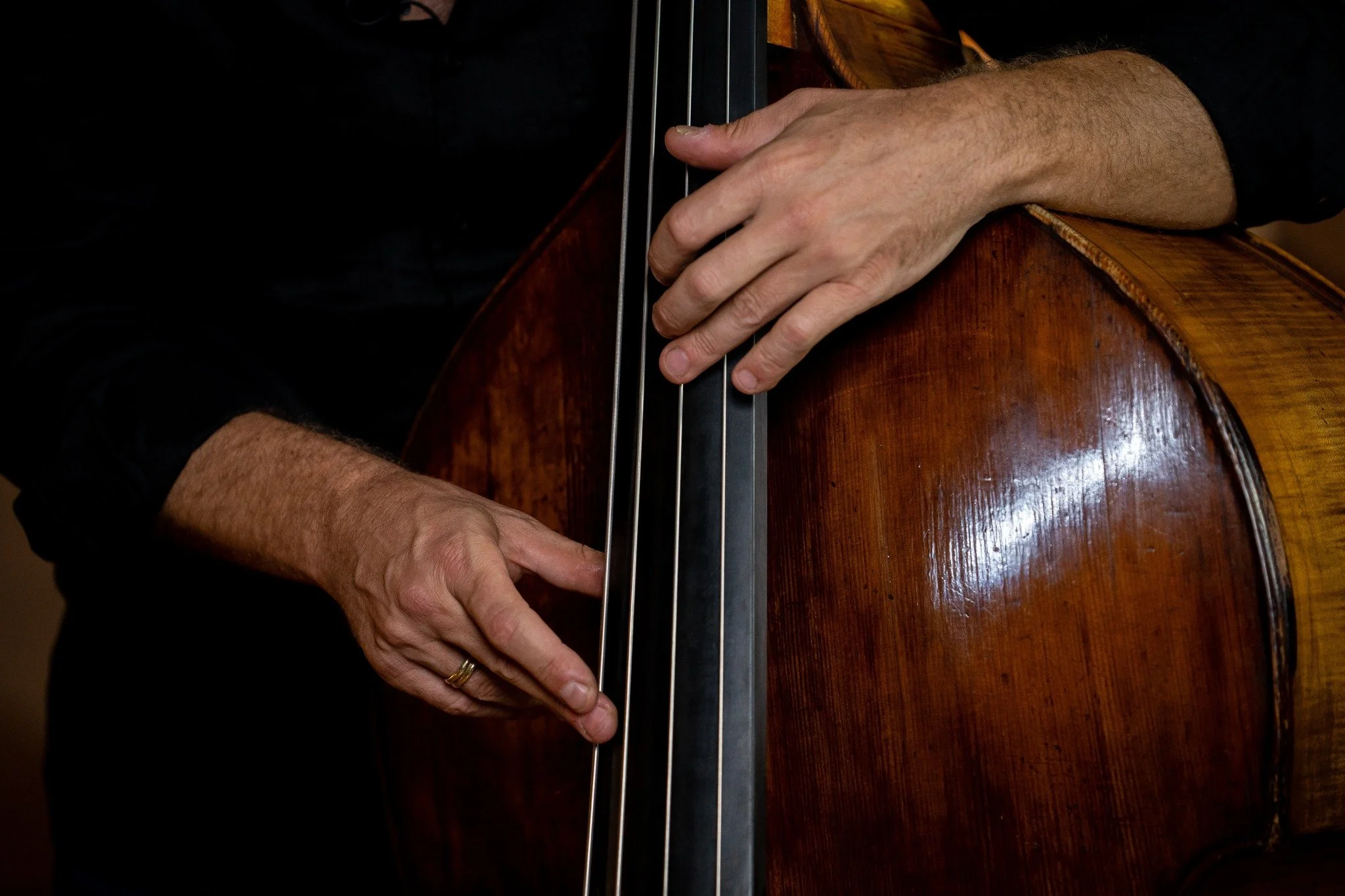 A closer look at the instrument of the legendary bassist, Avishai Cohen. 🤩🤩🤩