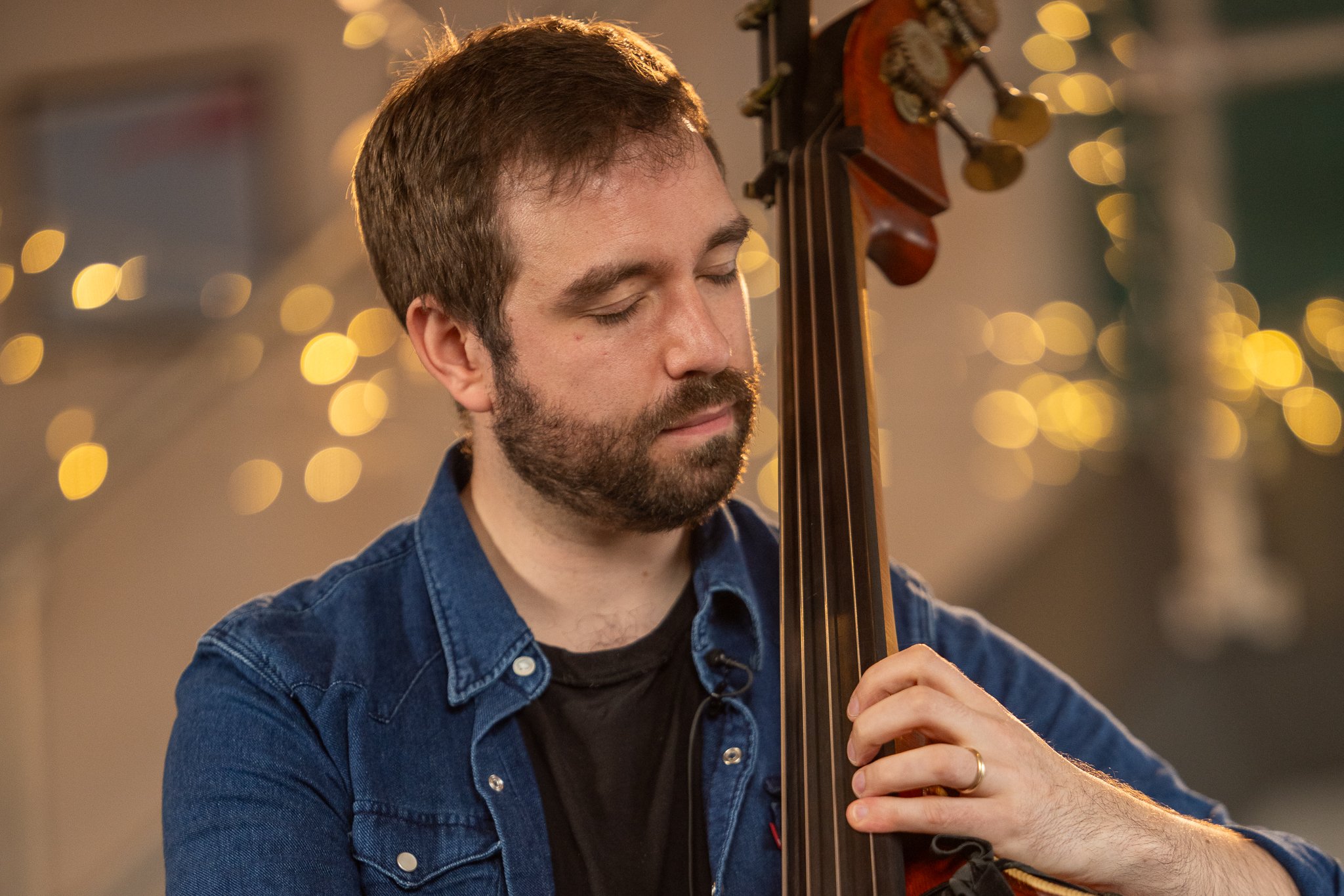 Great memories of our interview with @andrewrobbmusic 💫

#doublebass #contrabass #uprightbass #baixoacustico #baixonatural #kontrabass #contrabasso #bassplayer #bassplayersofinstagram #discoverdoublebass #basslessons #bassist #instabass #instamusici