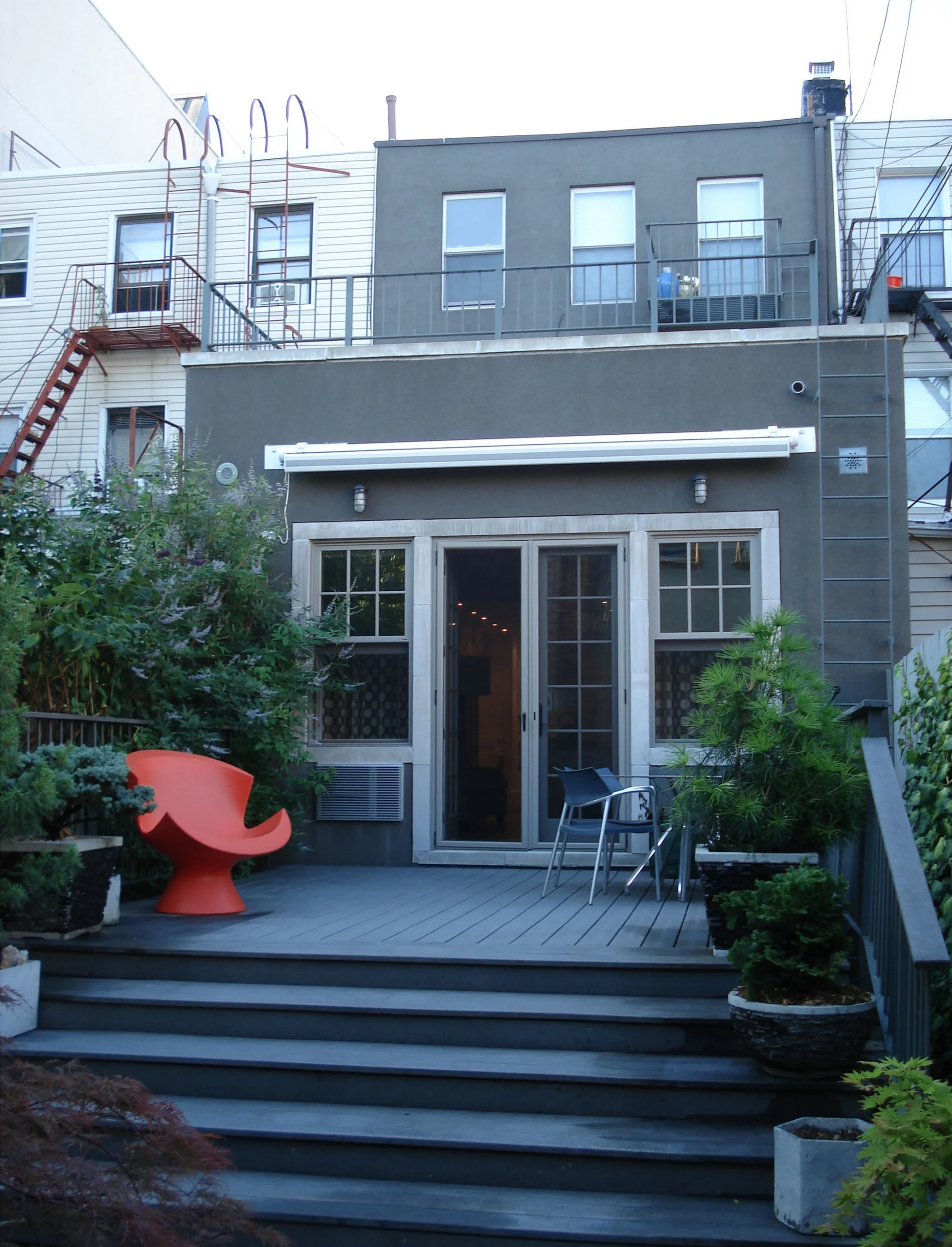 6 exterior.jpg