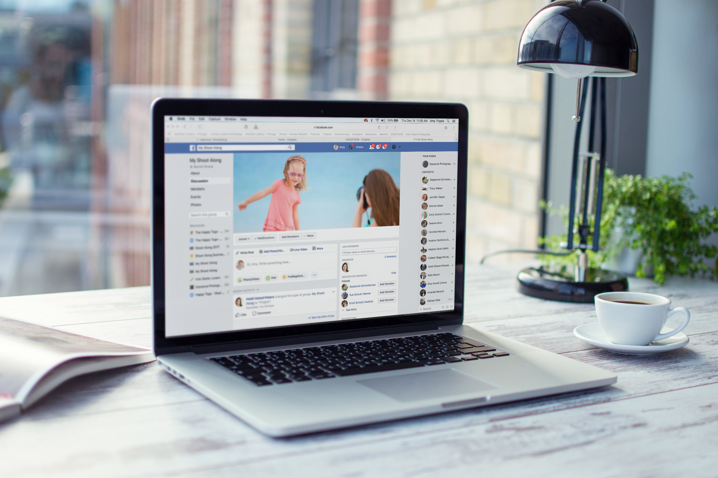 mockup_creative_office_macbook_pro_2.jpg