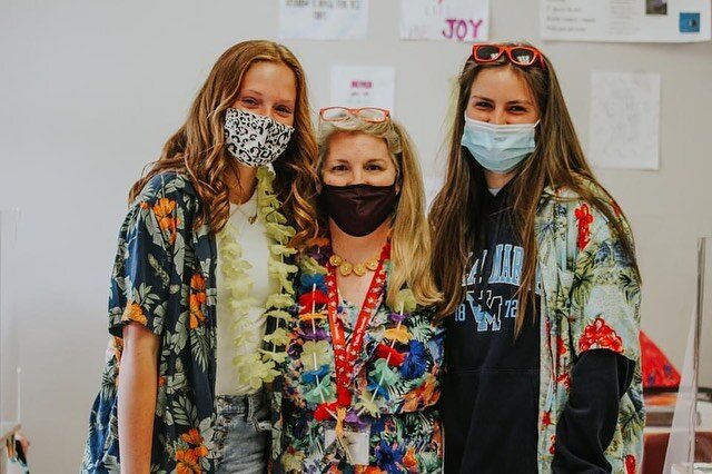 St. Elizabeth students &amp; teachers have summertime on their minds. Student Council sponsored a school-wide &quot;vacation&quot; themed dress down day to kick off June. We're in the homestretch! 🏖🌴🌺