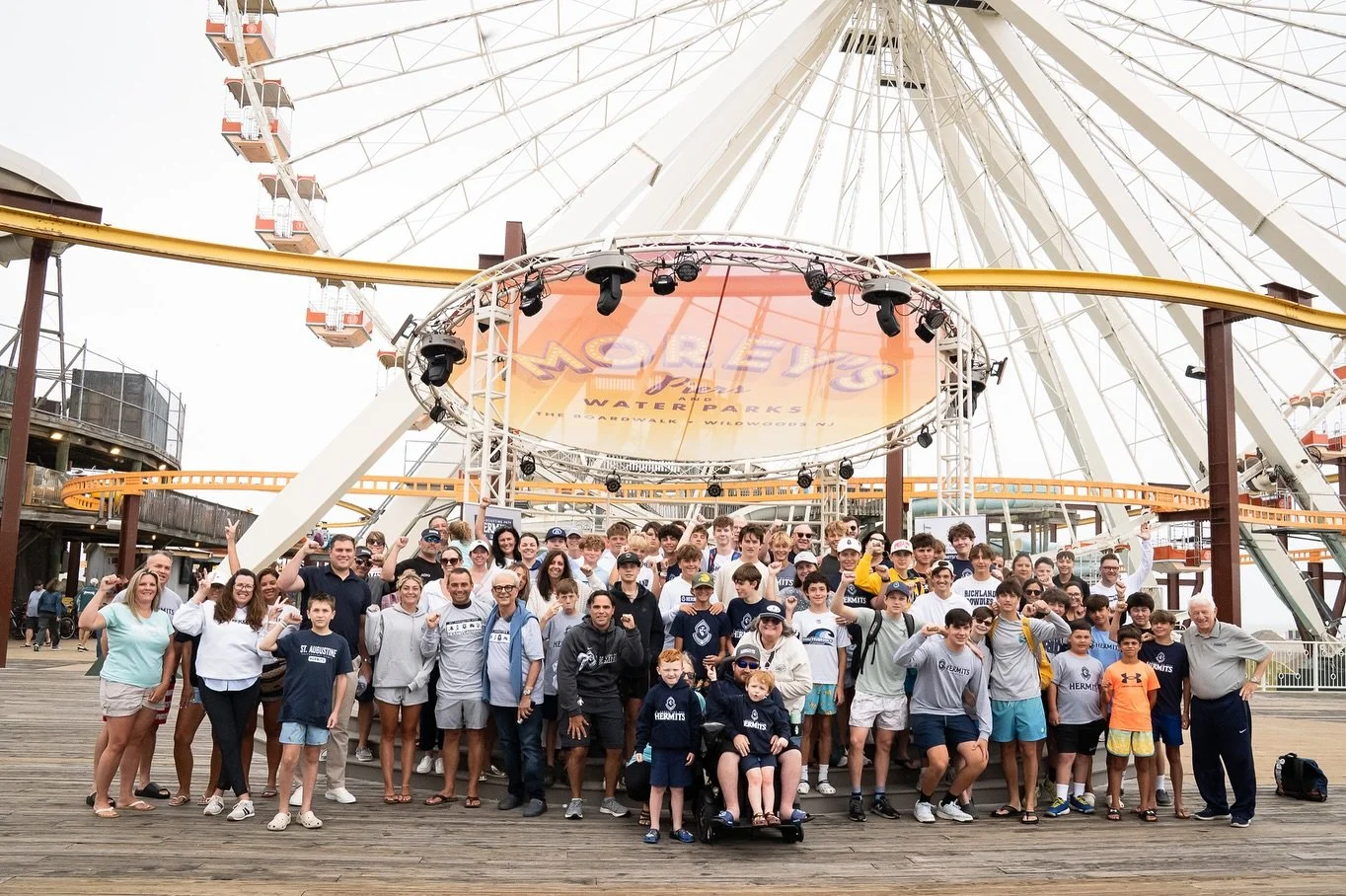 Hermits Connect: Wildwood rolls on! 🎡🎢⛱

From the Prep family photo at the Ferris wheel (we may have lost a few to the waterpark 😅) to great food, games, and visits to Hermit-owned businesses &mdash; Day 1 delivered unforgettable moments and new B
