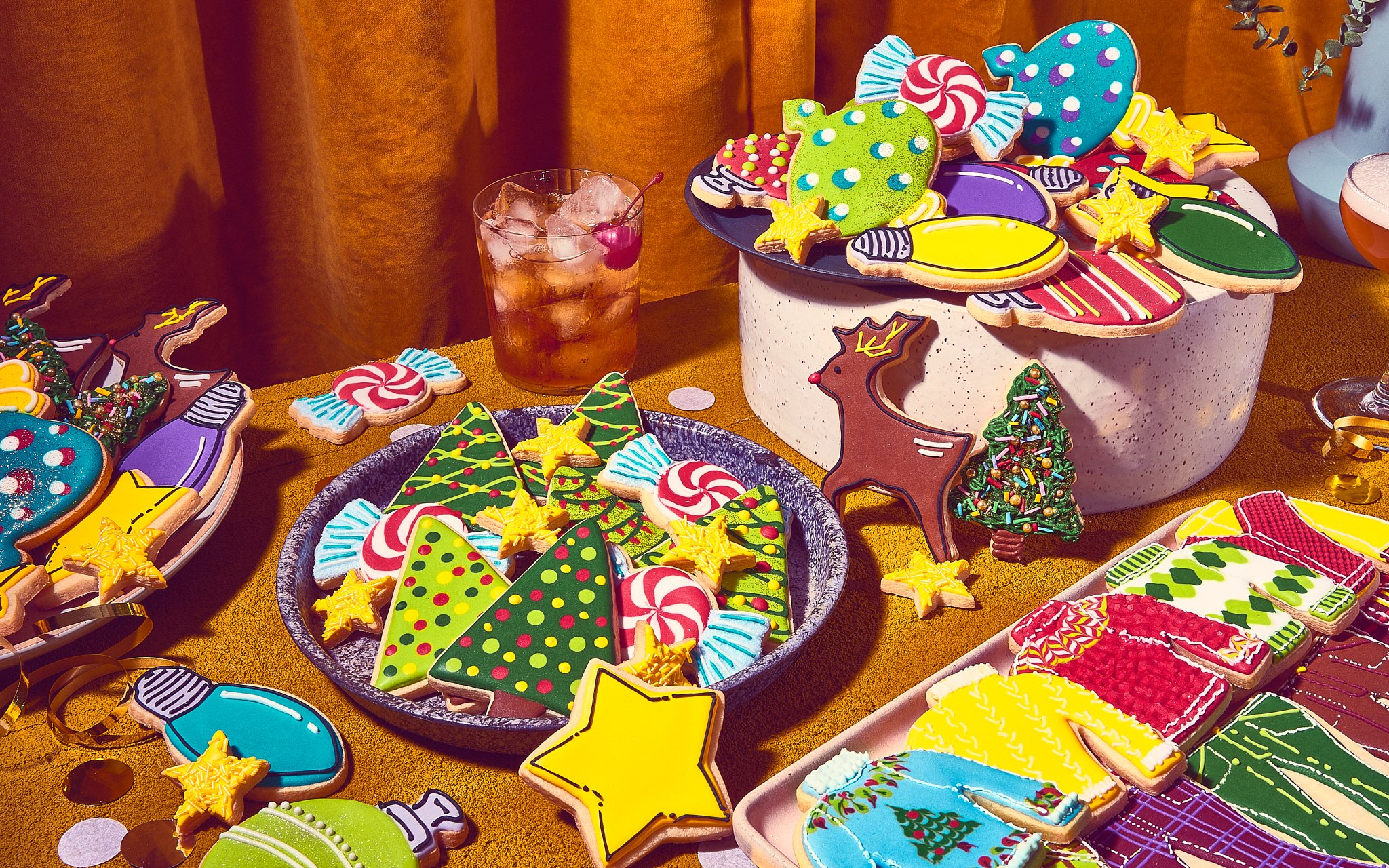 1970s inspired holiday cookies