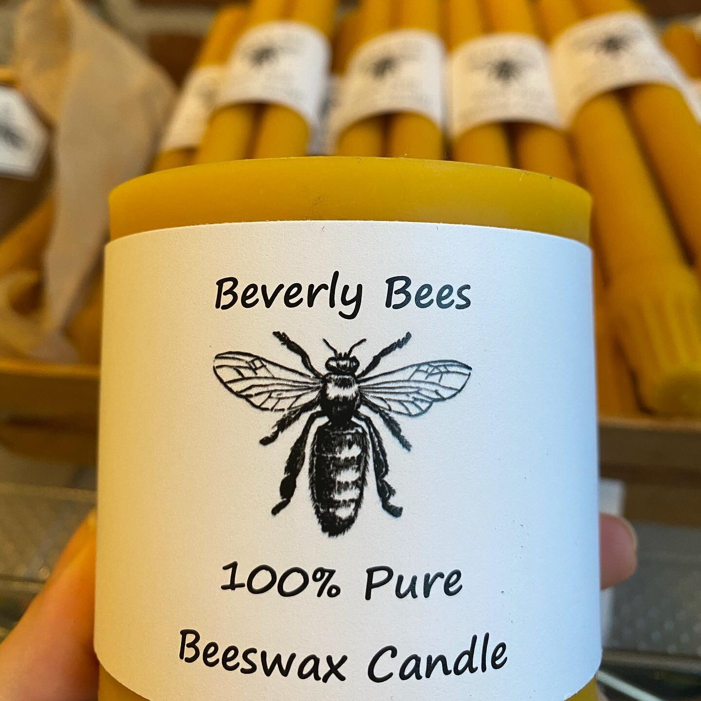 Welcome to our newest local retail addition! Beverly bees uses 100% pure beeswax from their own bee hives to make these beautiful candles! They&rsquo;re a great addition to your New year&rsquo;s home decor 🐝
.
.
.

#shoparlingtonfirst #shoplocal #sh