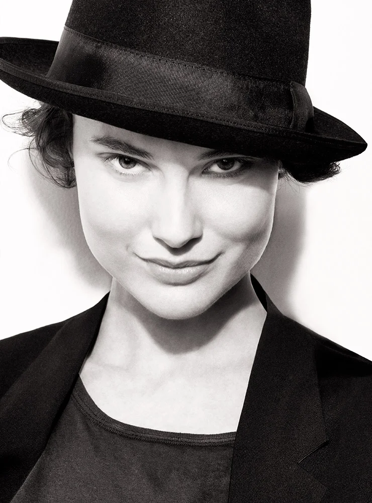 Shalom_Harlow_01.jpg