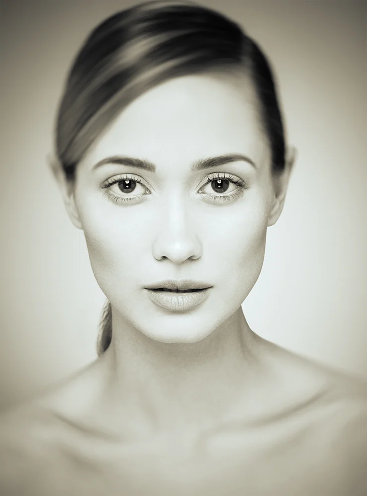 VIKA_A_381V2_B&W.jpg
