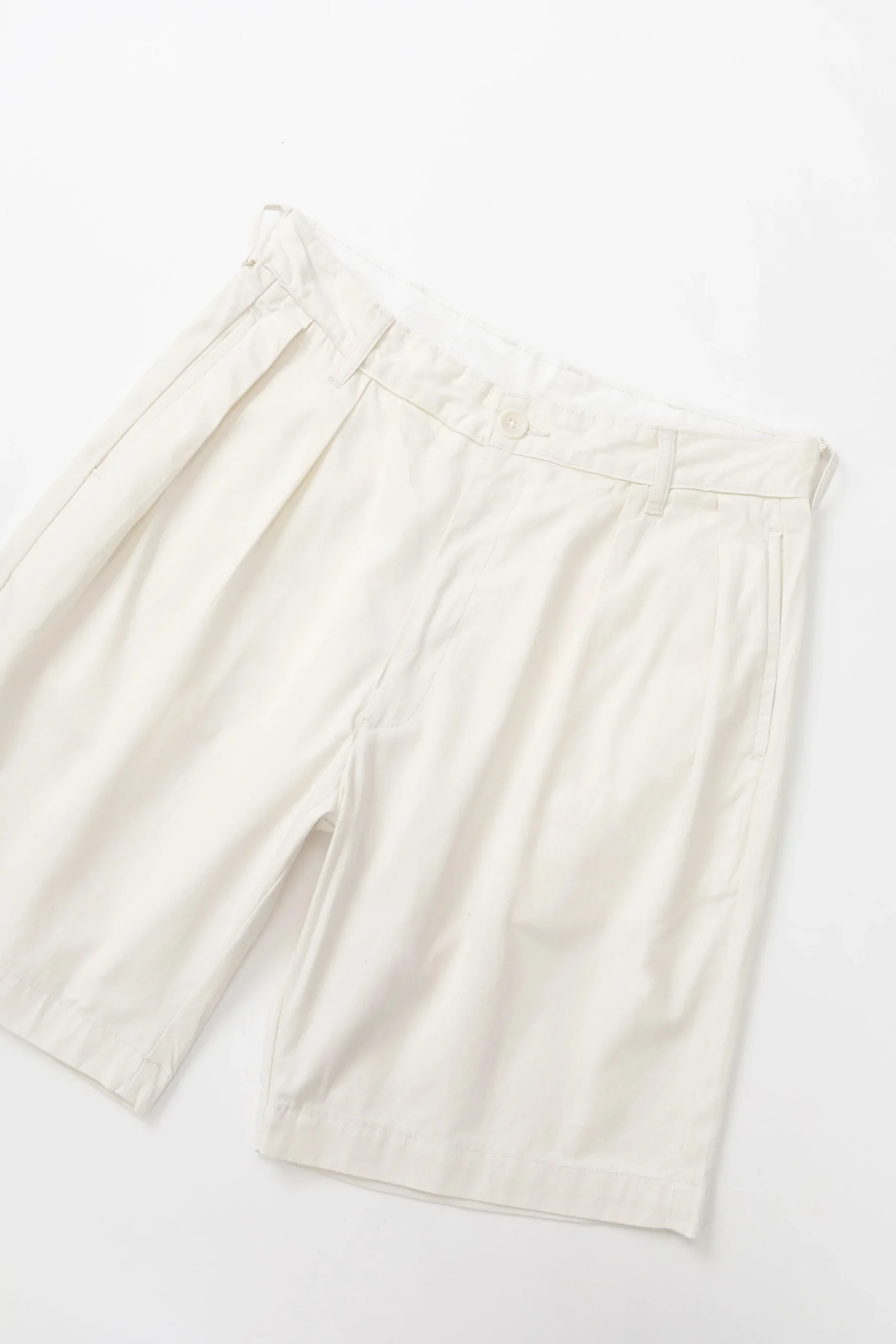 SW022-PartTimerShorts-Twill-Off-White-02.jpg.webp
