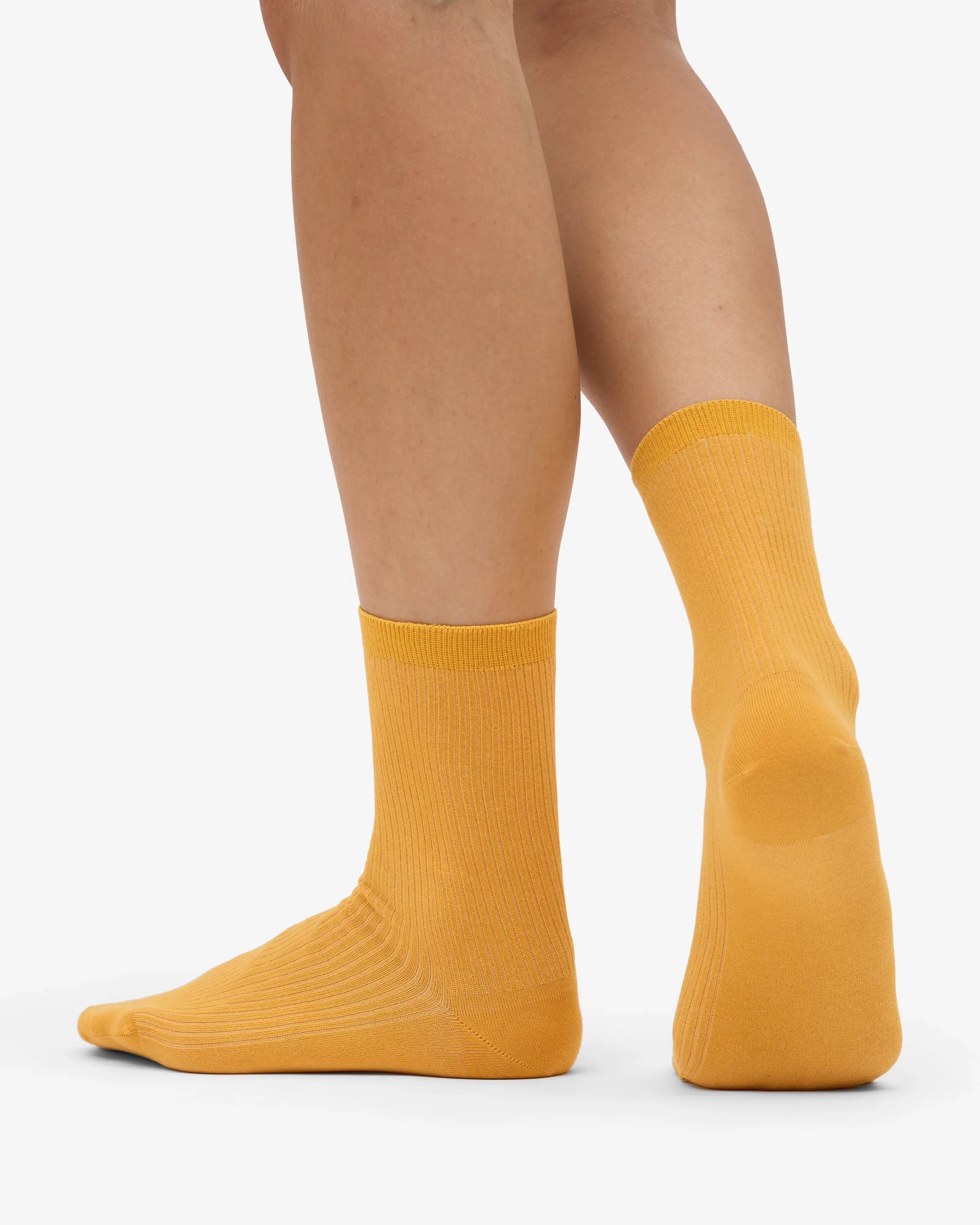 CS6002_Women-Classic-Organic-Sock_Burned-Yellow_0061_2.heic.webp