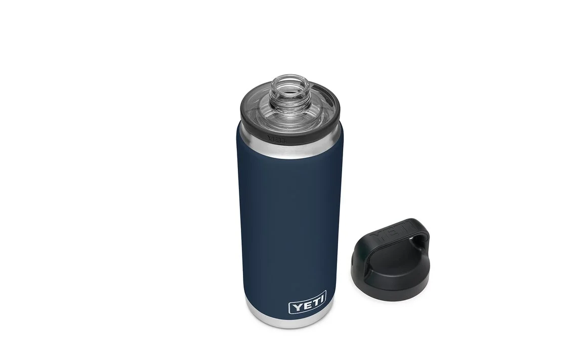 191416-Chug-Inline-Campaign-Website-Assets-Rambler-26oz-Bottle-Chug-Cap-Overhead-Quarter-Lid-Off-Navy-1680x1024-1.jpg