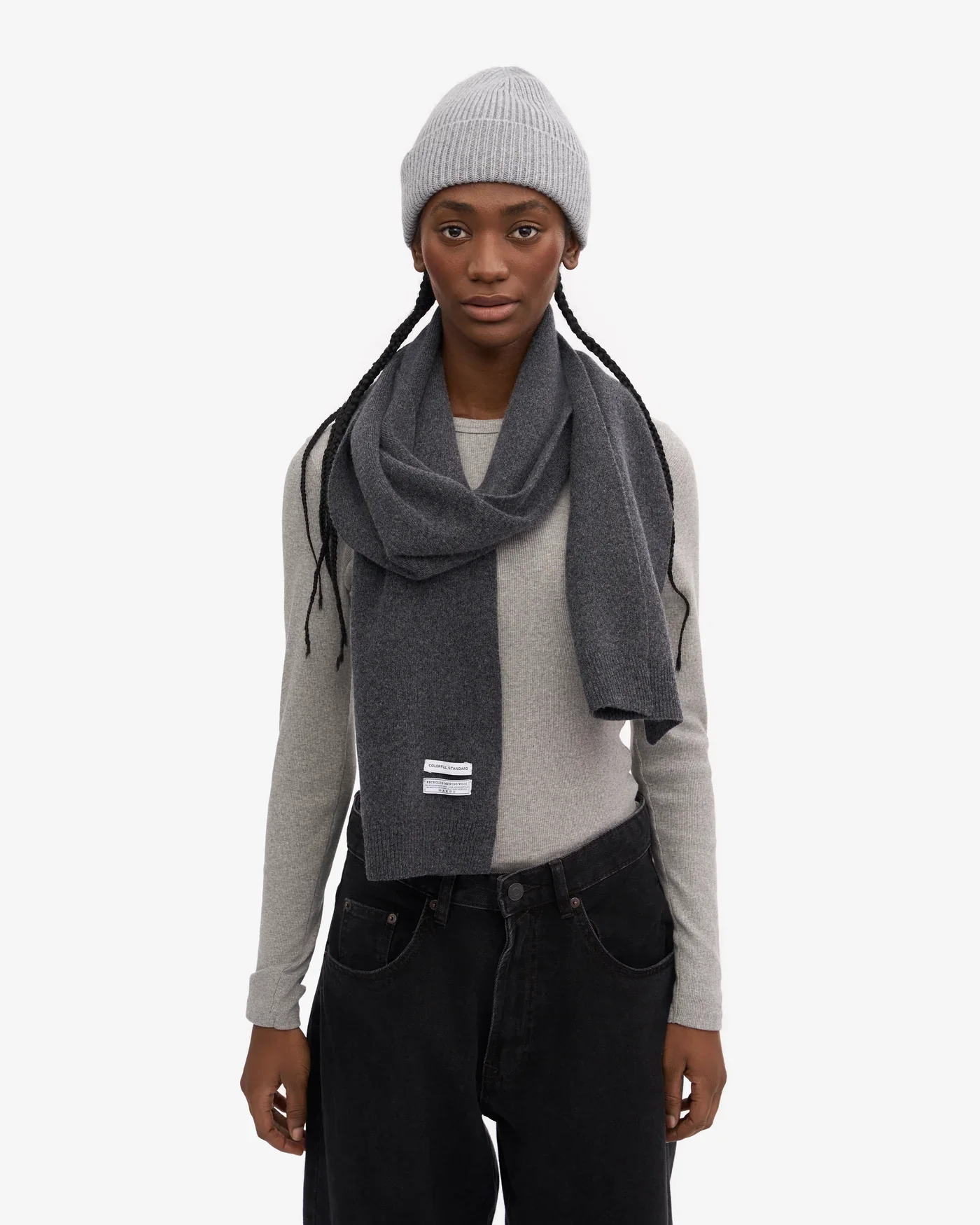 merino-wool-scarf-scarf-lava-grey-female_2.heic.webp