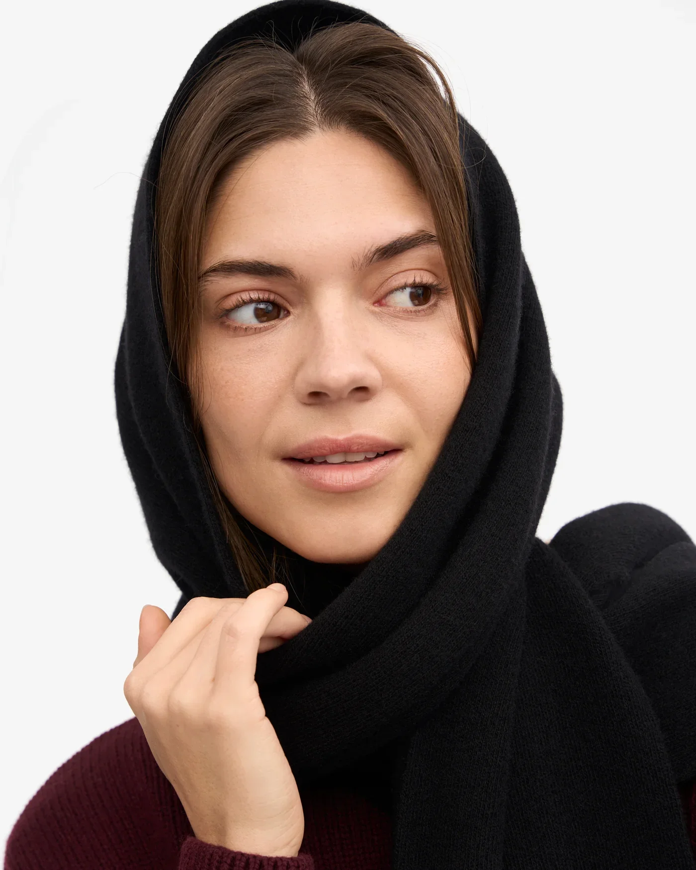 merino-wool-scarf-scarf-deep-black-female_6.heic.webp