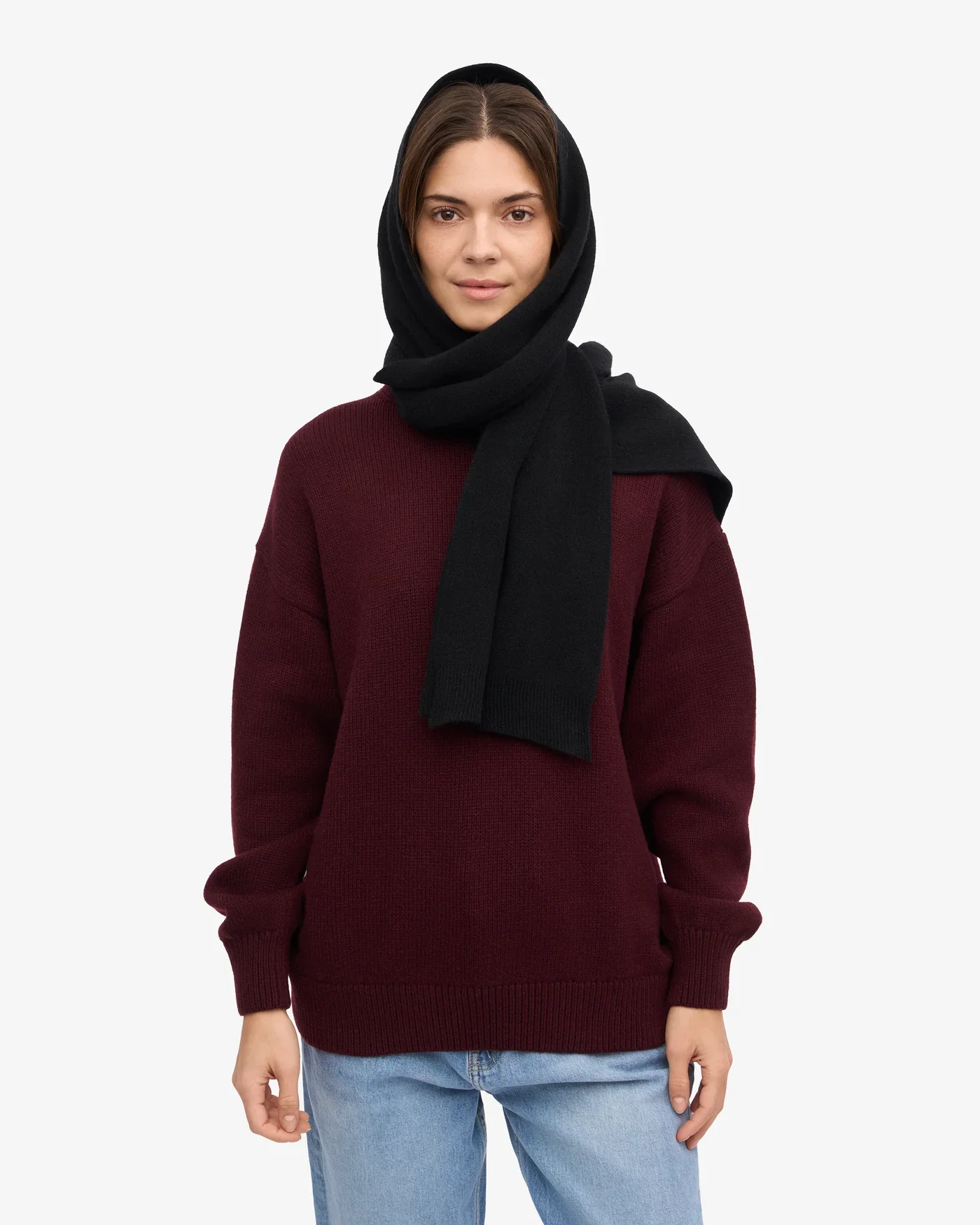 merino-wool-scarf-scarf-deep-black-female_2.heic.webp
