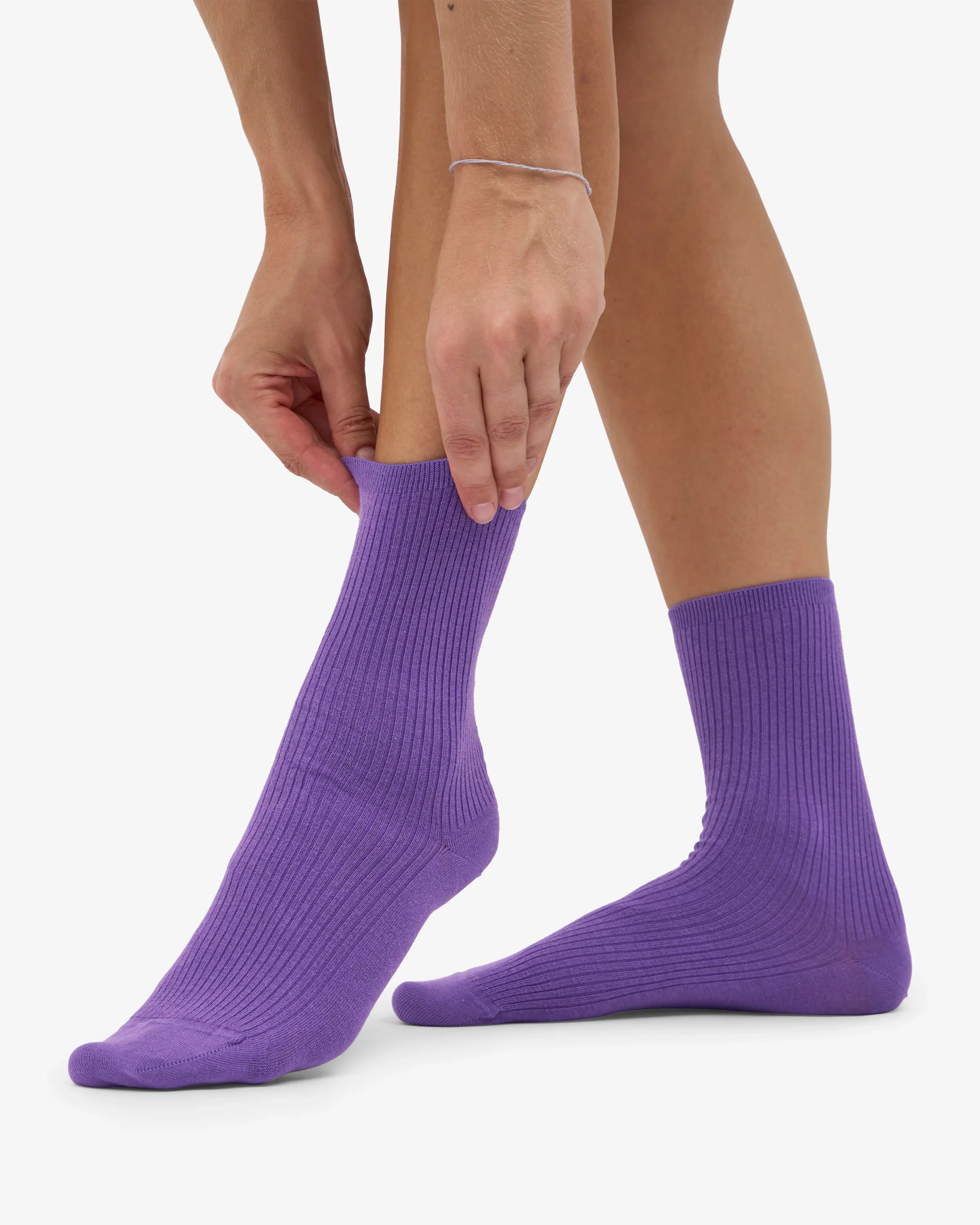 CS6002_Women-Classic-Organic-Sock_Ultra-Violet_0053_3.heic.webp