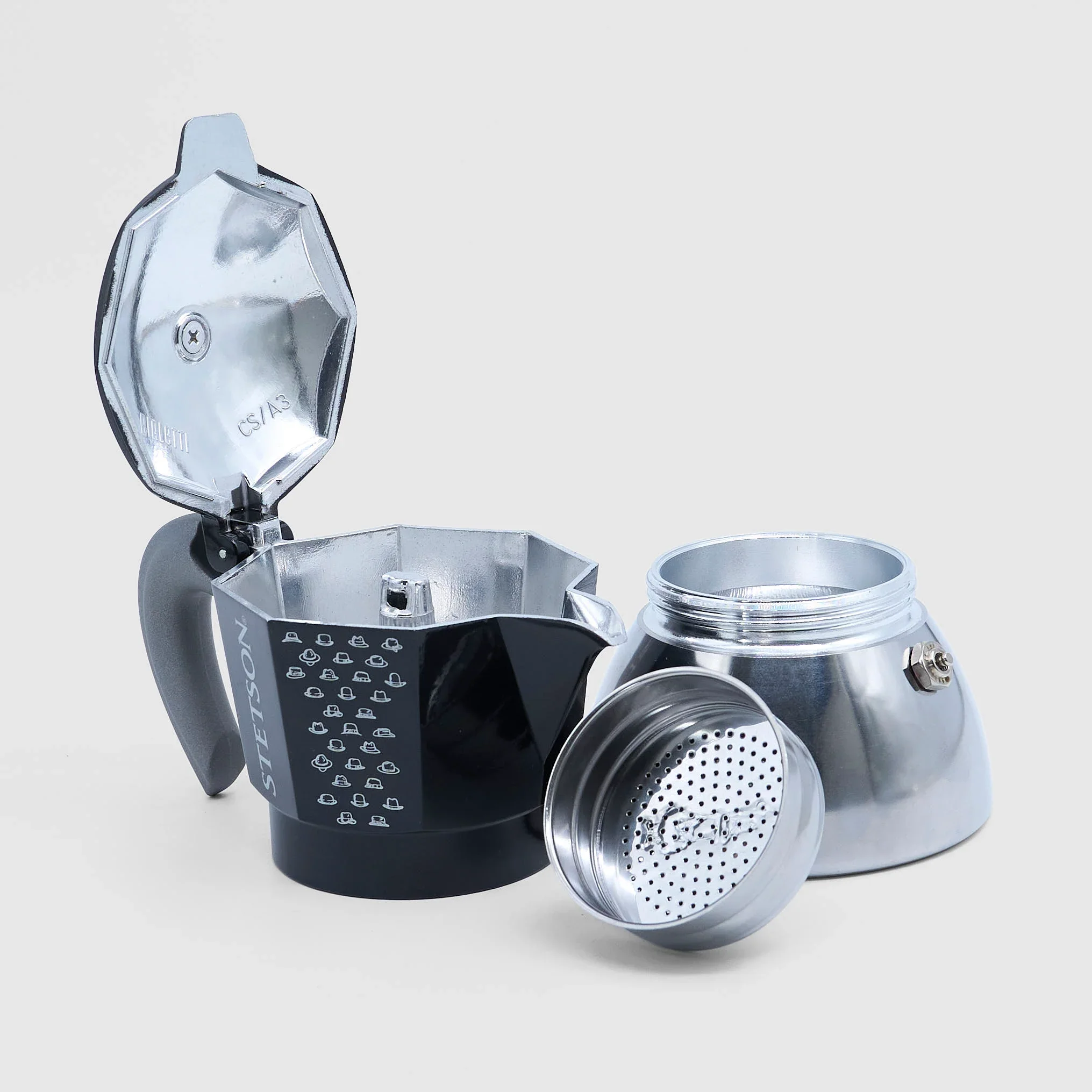 01-17892_Stetson_silver_2080_5000x.jpg.webp