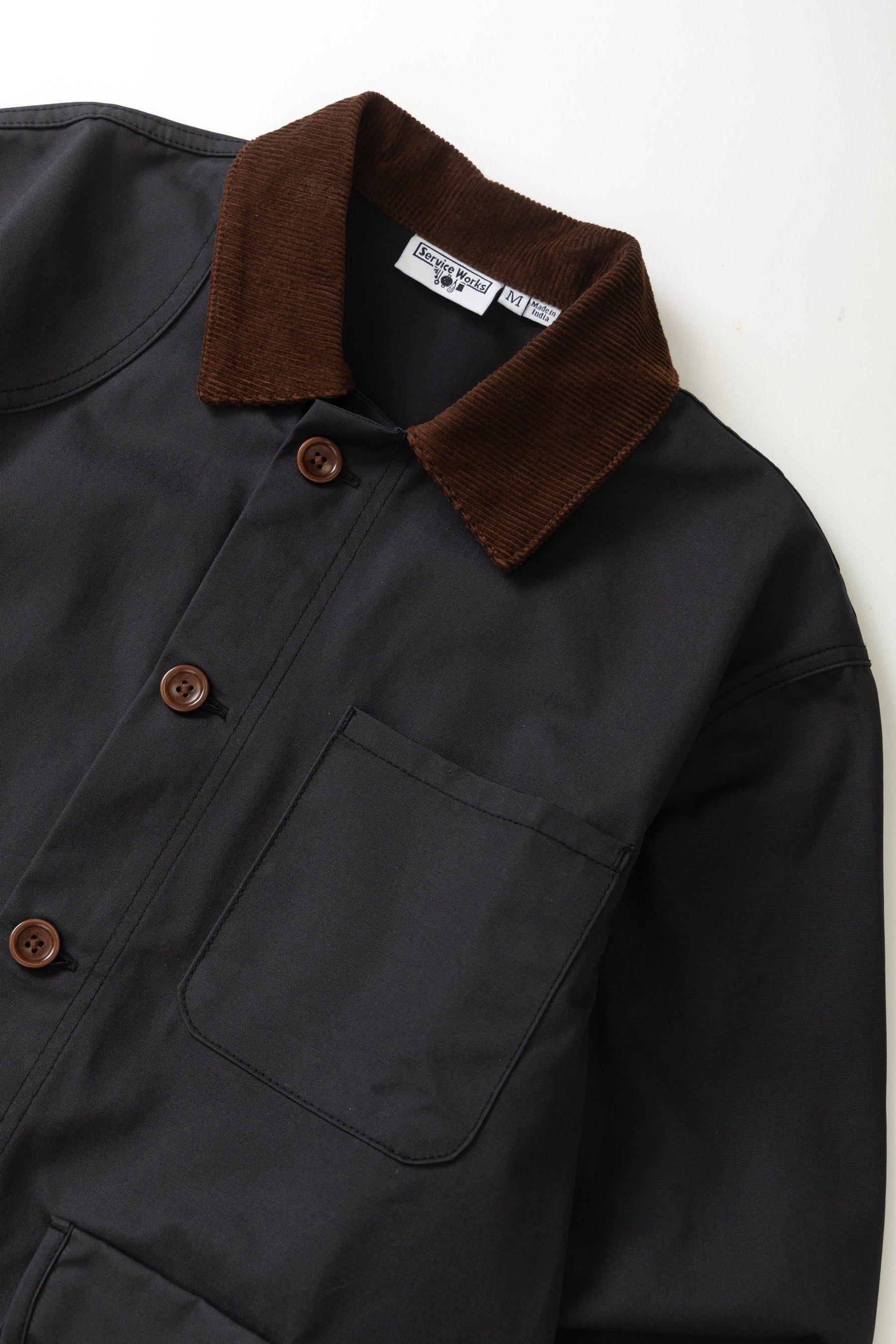 SW353-WaxedBarnCoat-Black-3_ffd8bcea-4c24-4b4d-87e3-98c5fc9d5cc3.jpg