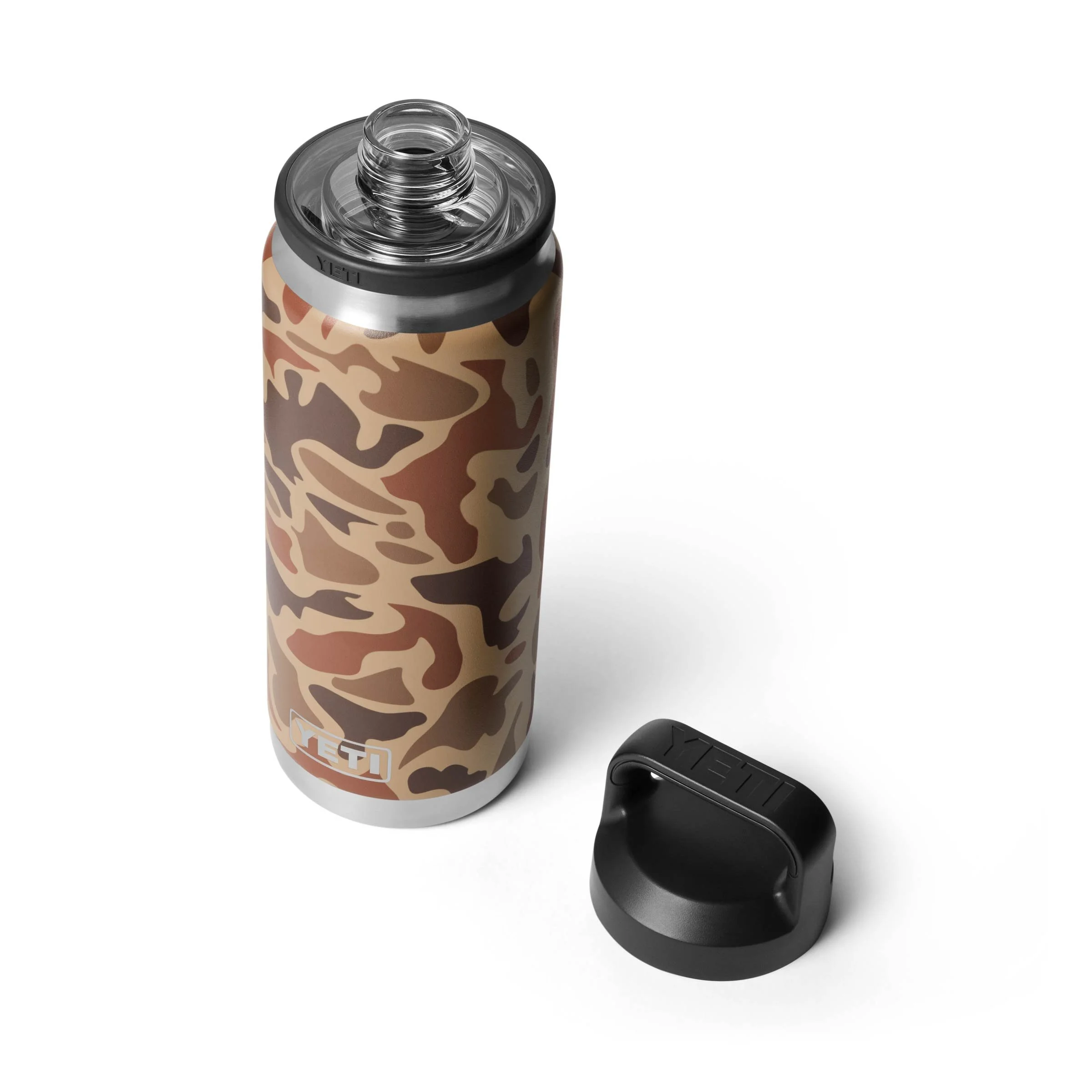 70000004945_21071505938_YETI_WHSL_studio_drinkware_Rambler_26oz_Chug_Wetlands_Camo_3qter_514_B_2400x2400.jpg