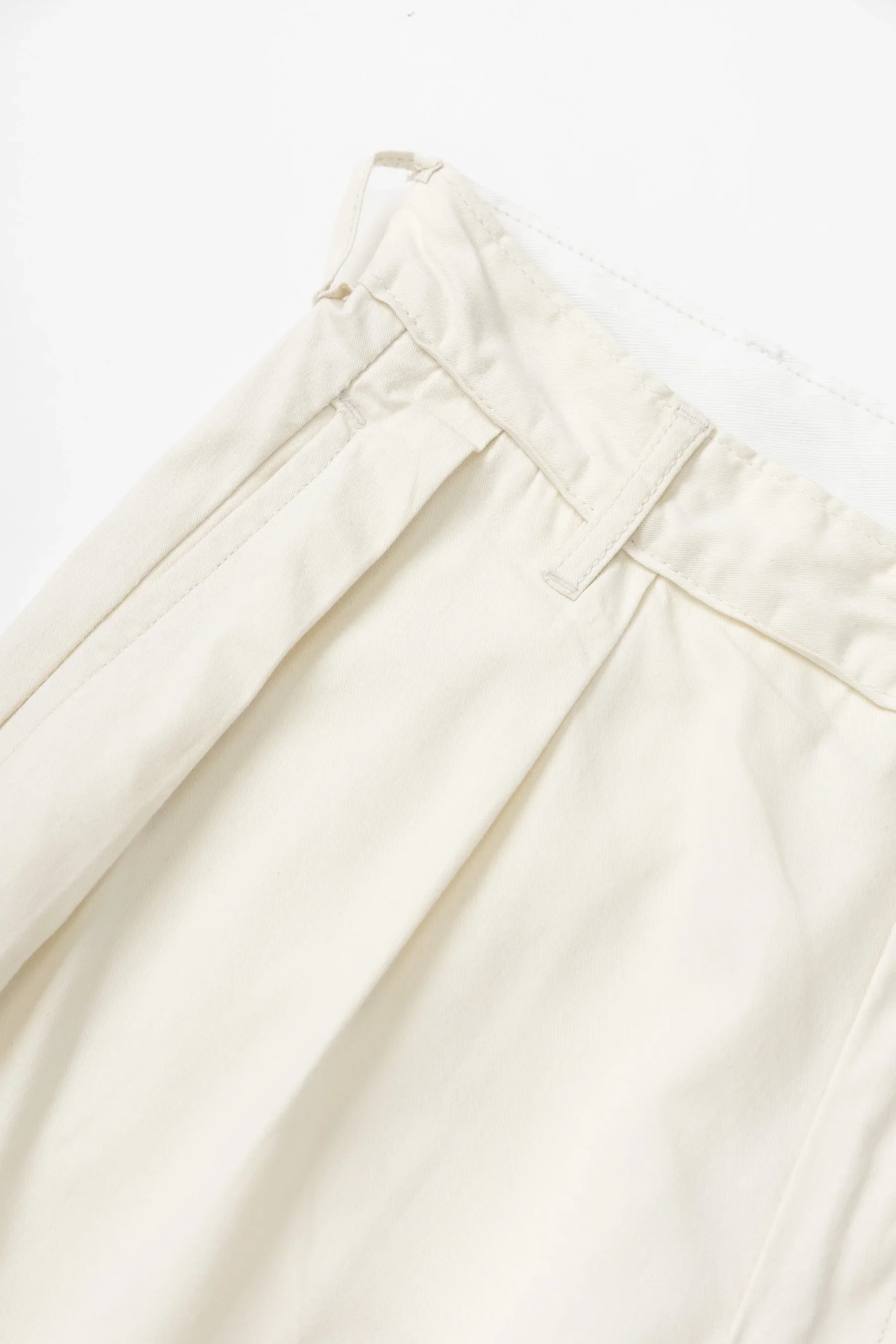 SW022-PartTimerShorts-Twill-Off-White-03.jpg.webp