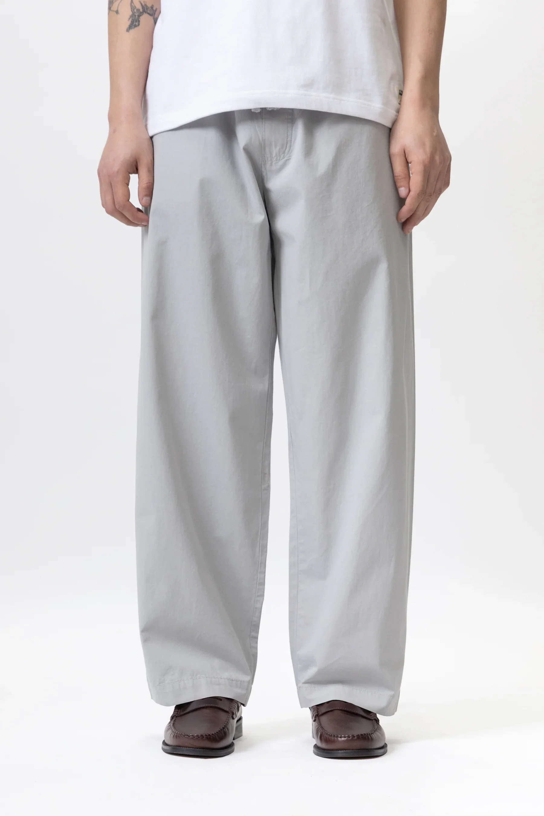 EasyChefPant-Fit-Silver-1_f82f9cd5-b37a-49e5-874e-92b390acdf3a.jpg.webp