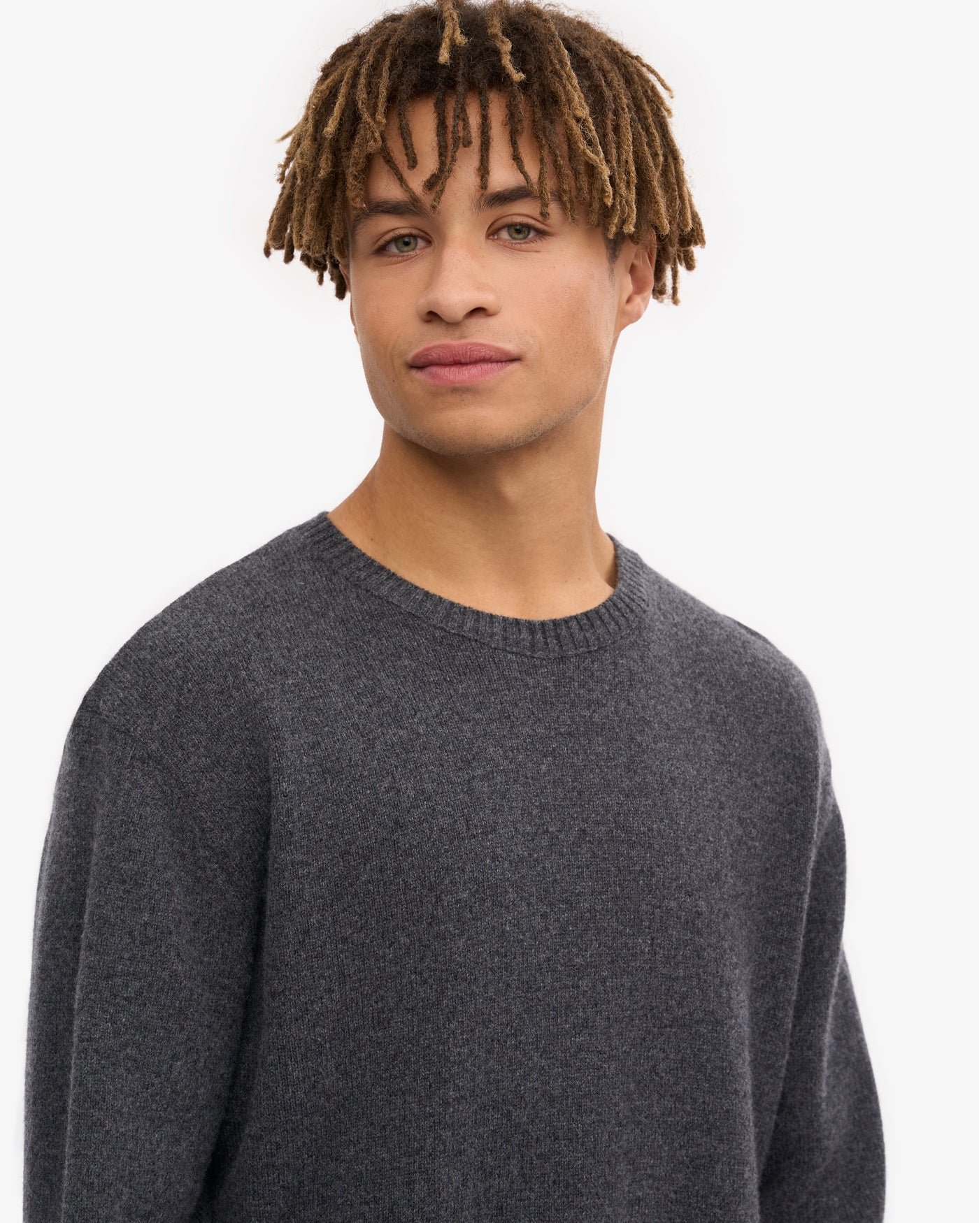 merino-wool-crew-crewneck-lava-grey-male_6.heic.jpeg