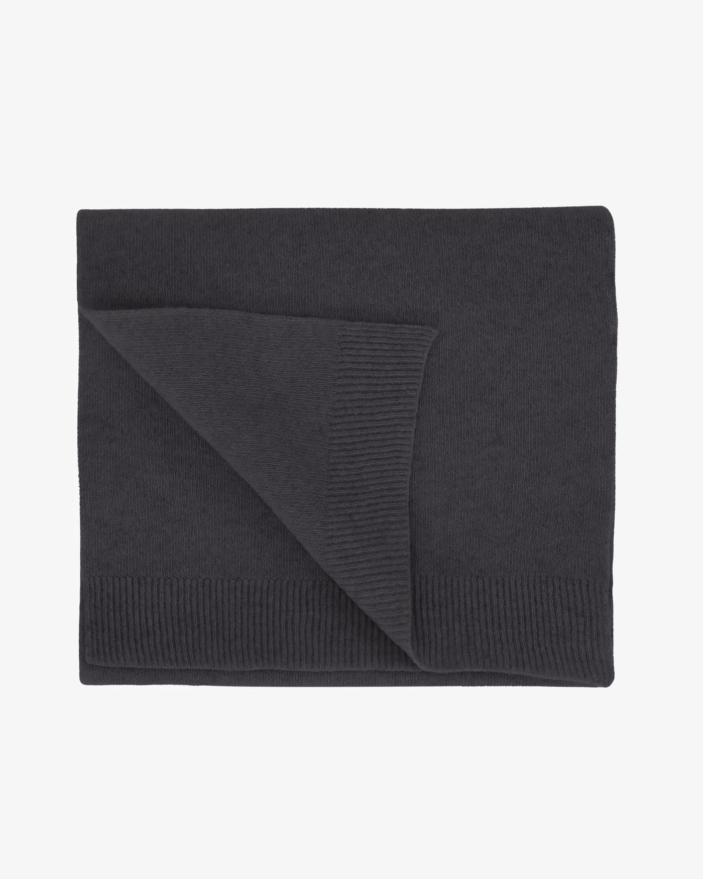 CS5082_Female_MerinoWoolScarf-LavaGrey_2.jpg