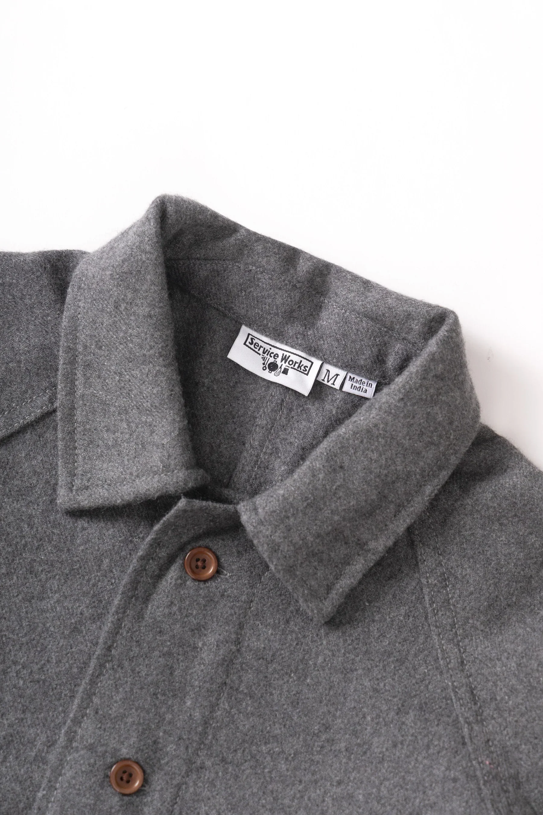 SW338-FlannelFrontOfHouseJacket-Charcoal-3_a4ba24b7-2696-4e85-8d5d-b981b863b50f.jpg.webp