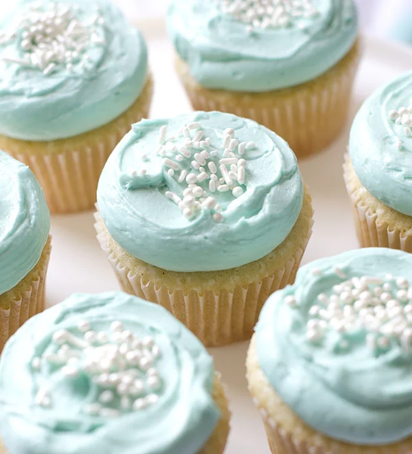 Vanilla-Cupcakes-5.jpg